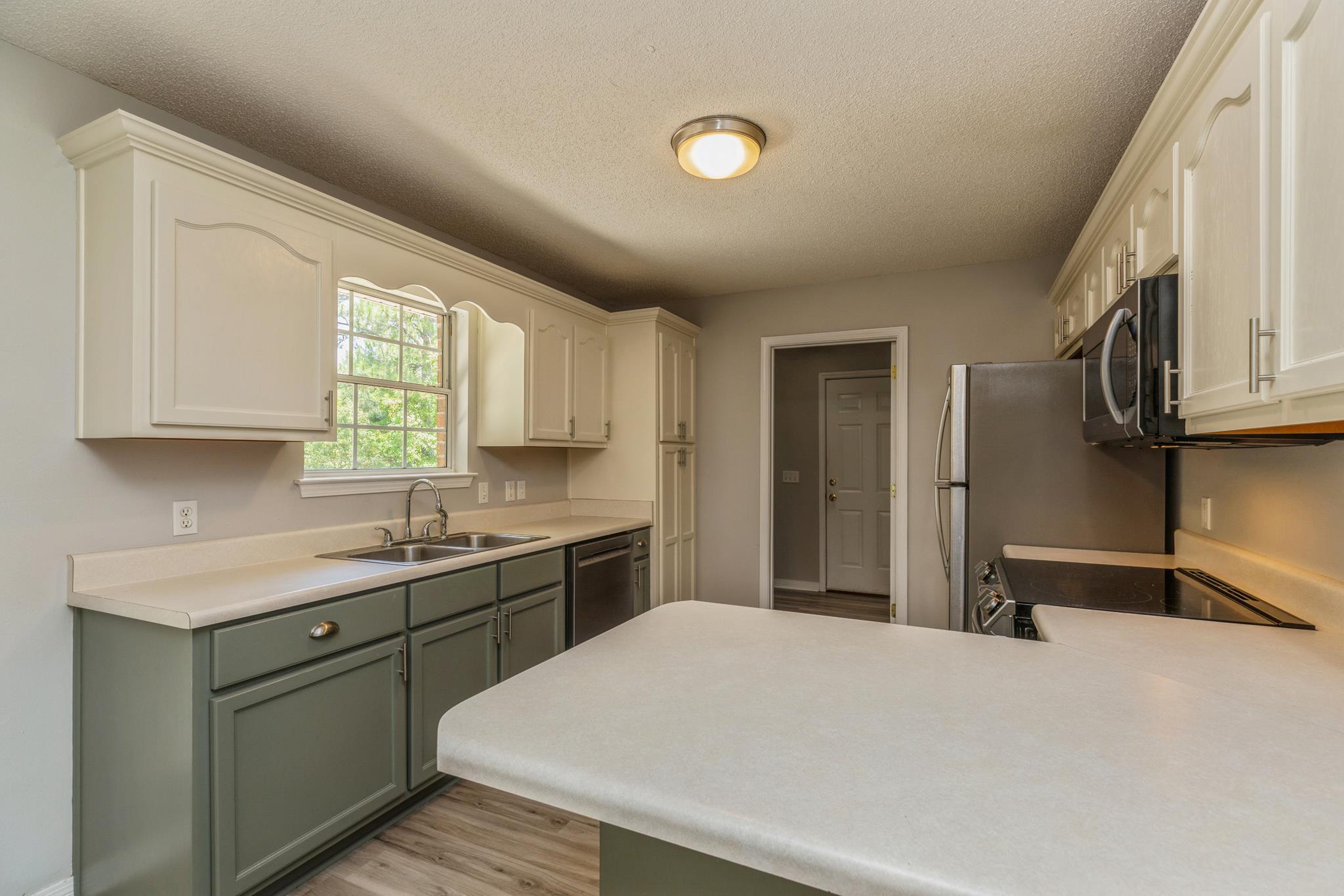 HOLLEY BY THE SEA - Residential