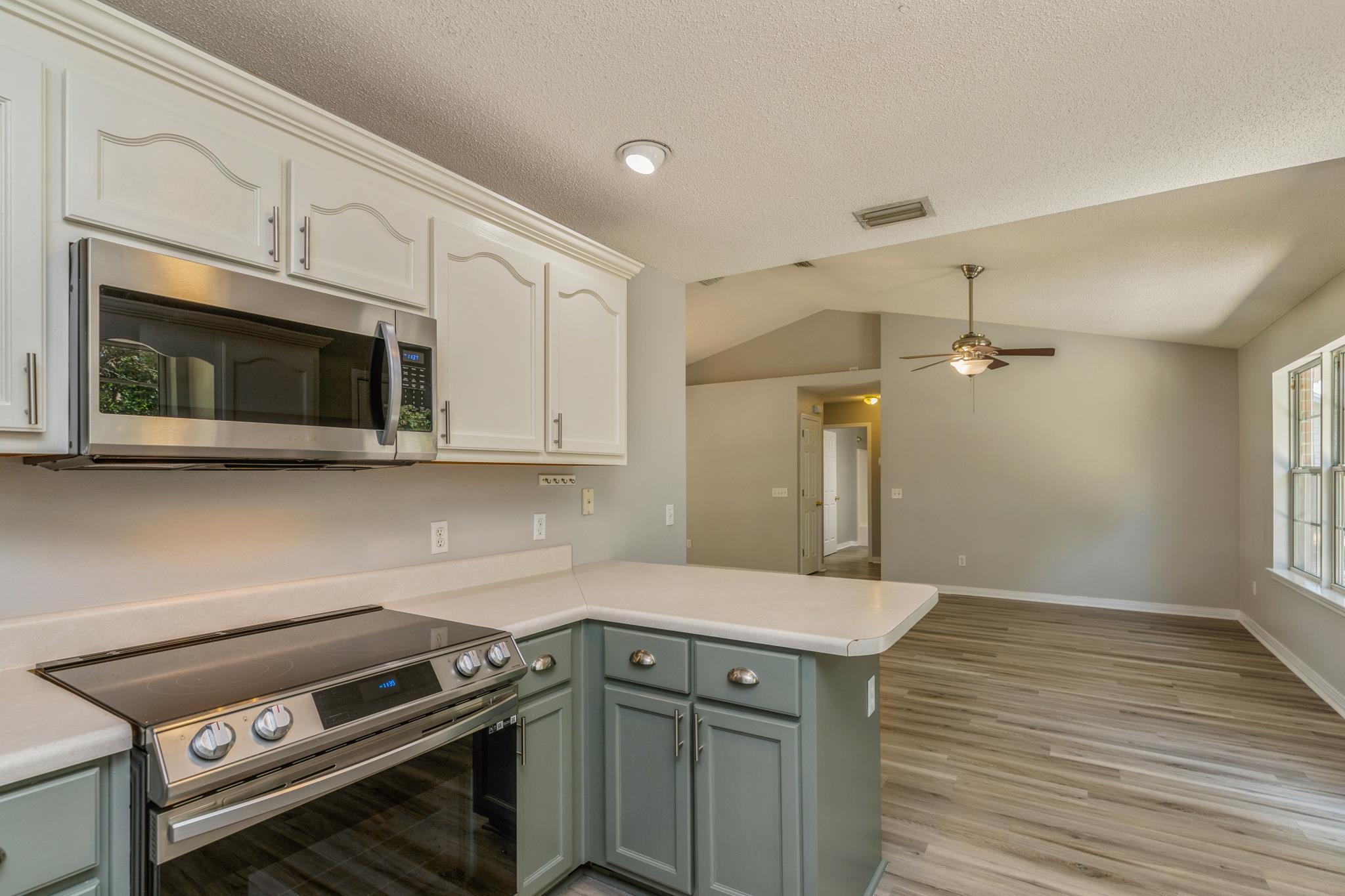 HOLLEY BY THE SEA - Residential