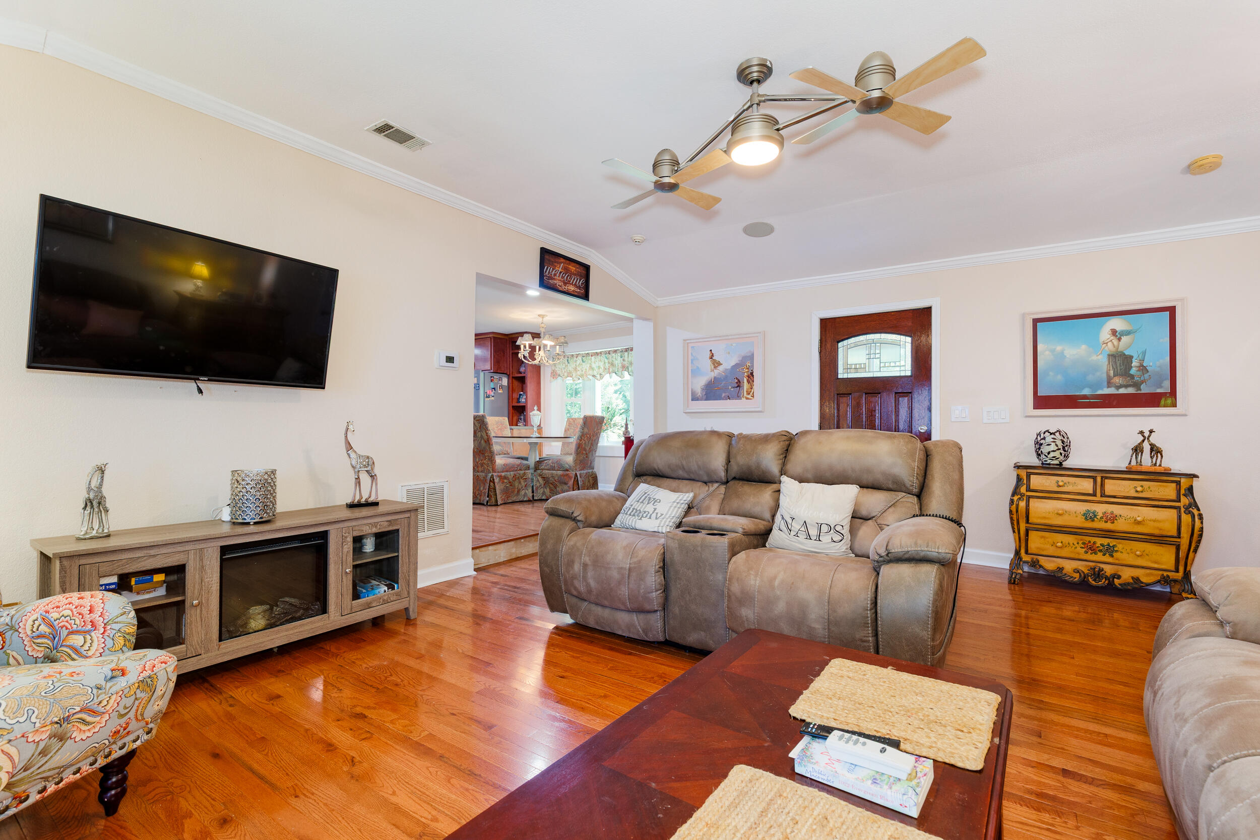 AVALON BEACH - Residential