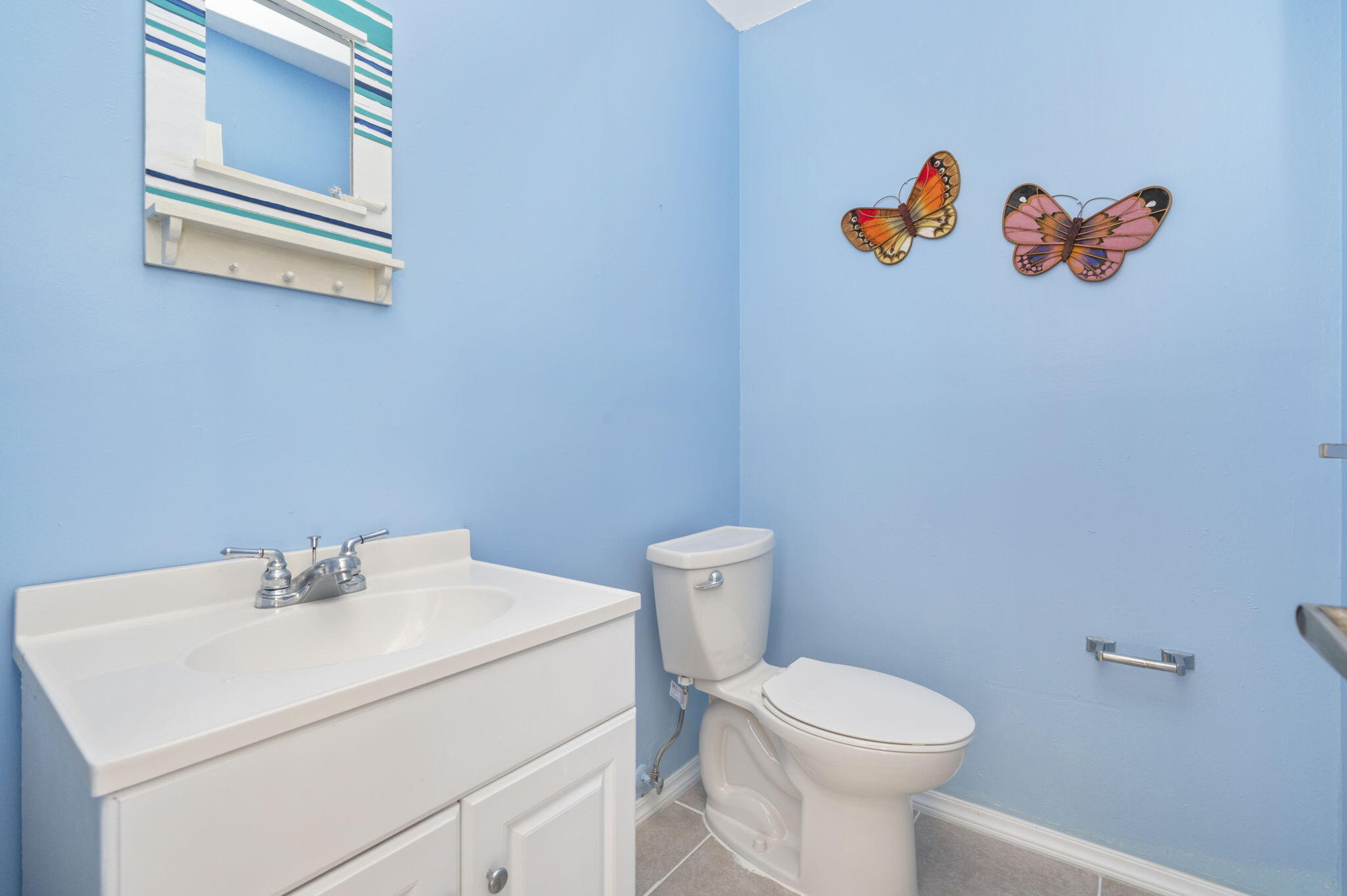 COUNTRY CLUB ESTATES - Residential