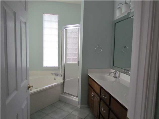 PARKWOOD COVE AT BLUEWATER BAY - Residential Lease