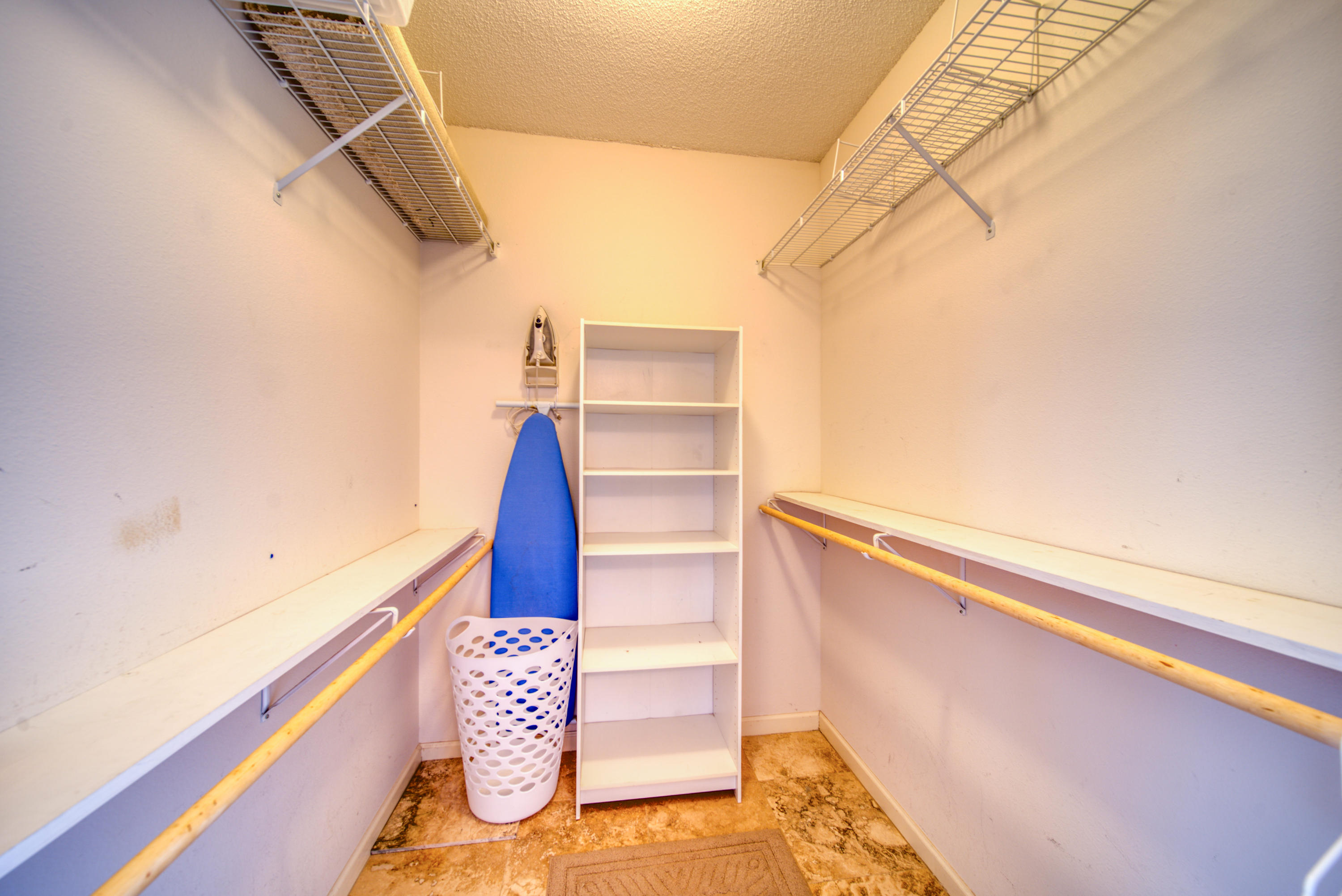 PEARL OF NAVARRE (THE) - Residential