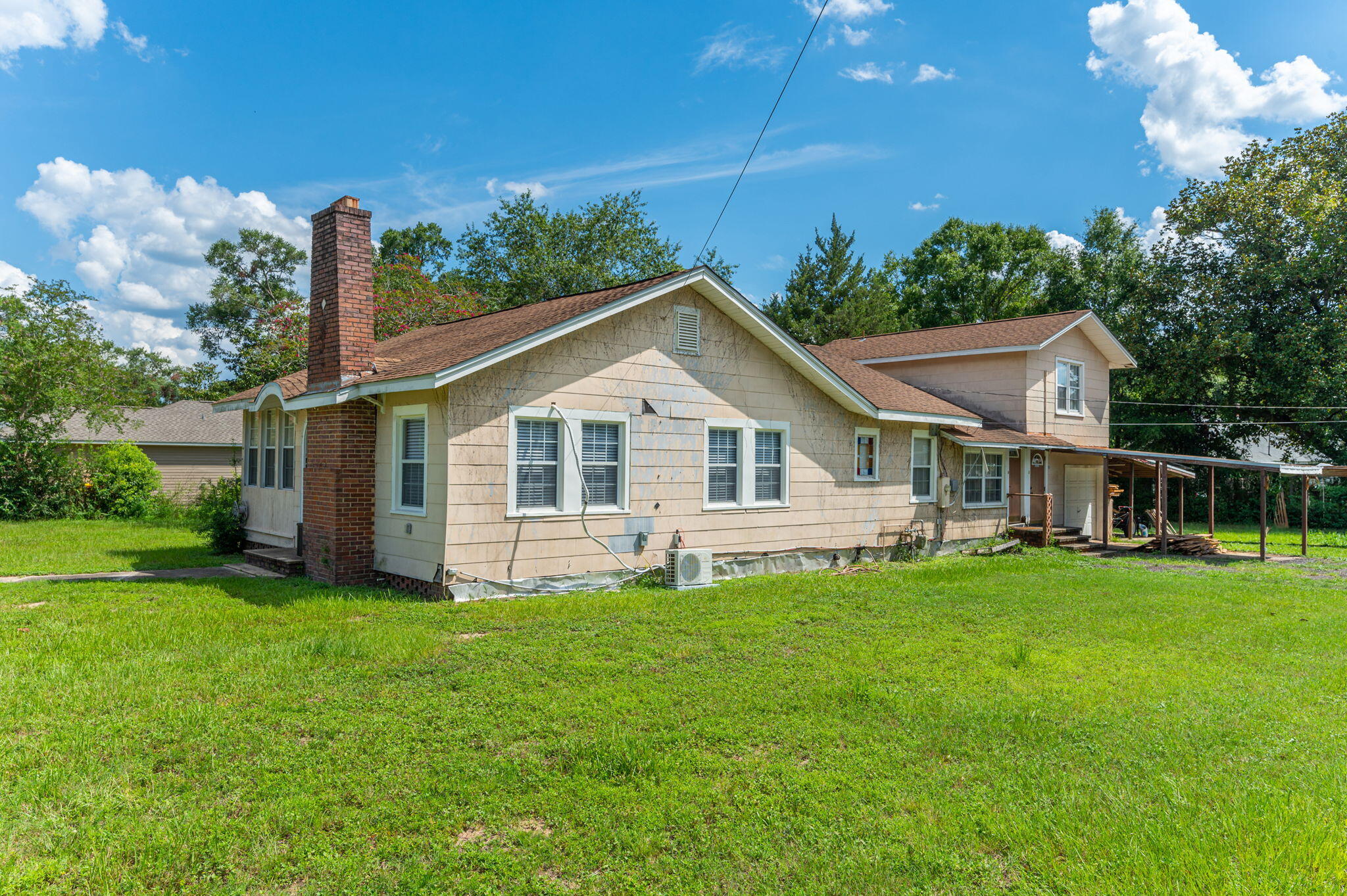 TOWN OF CRESTVIEW - Residential