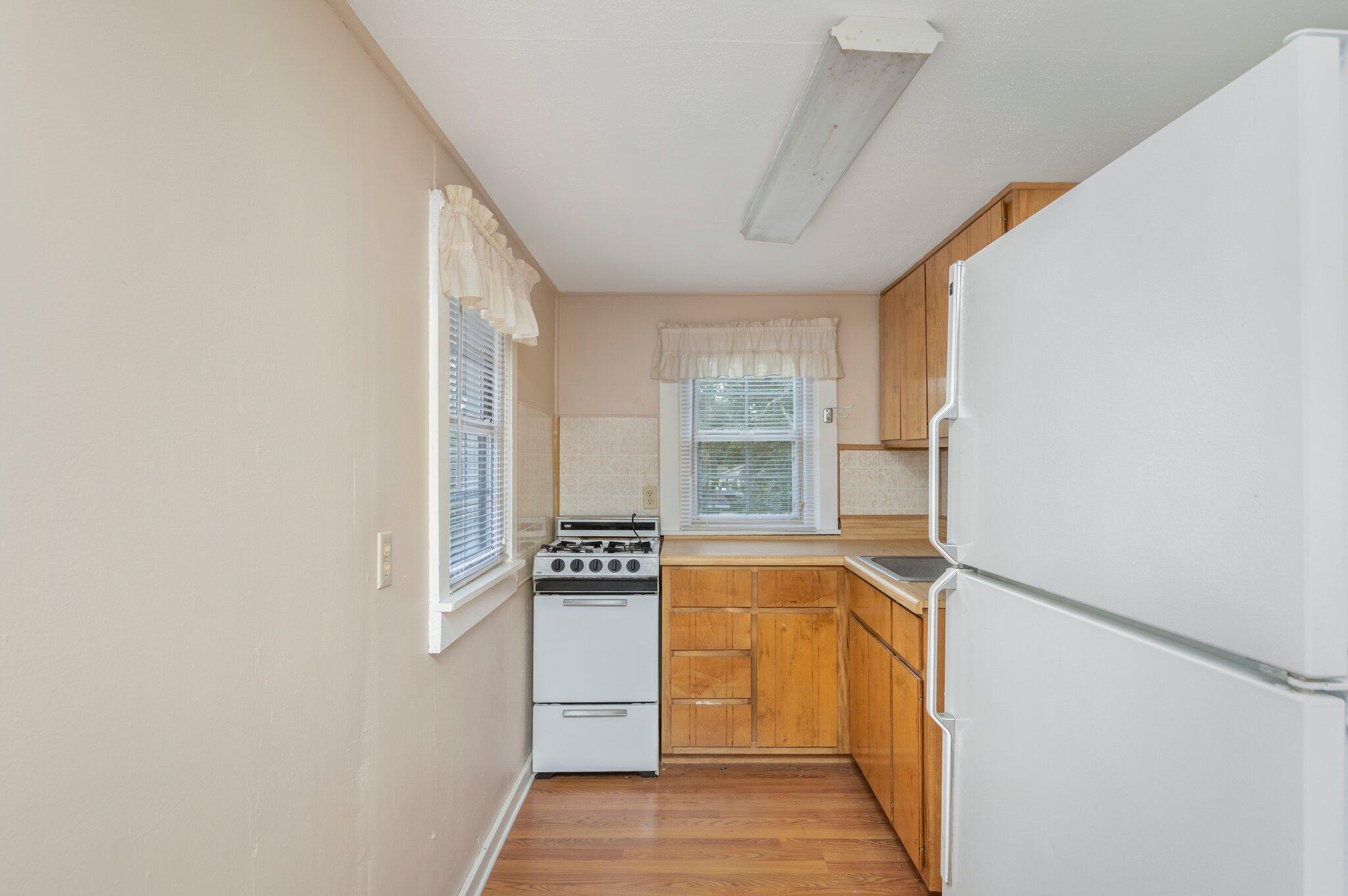 TOWN OF CRESTVIEW - Residential