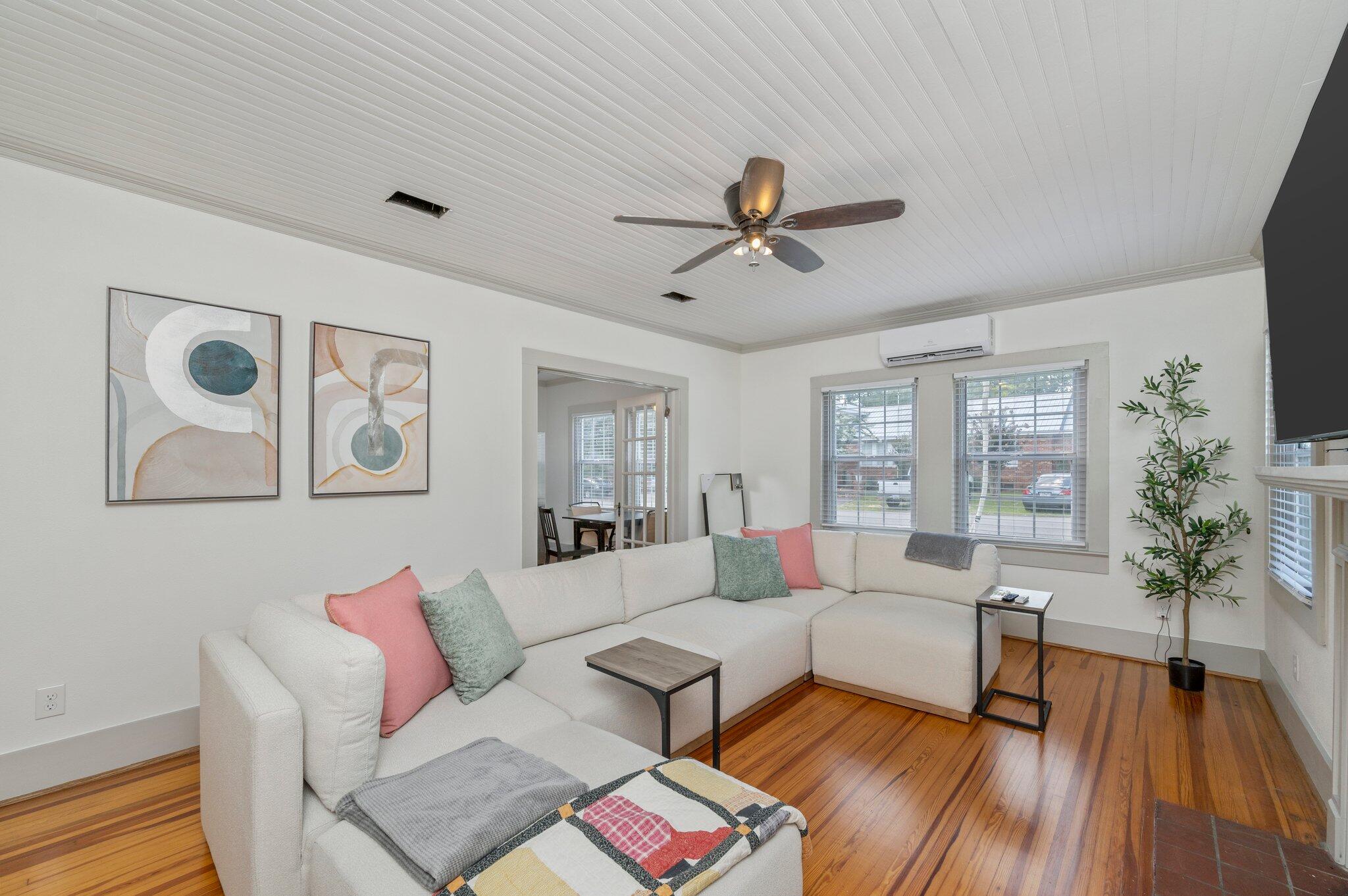 TOWN OF CRESTVIEW - Residential