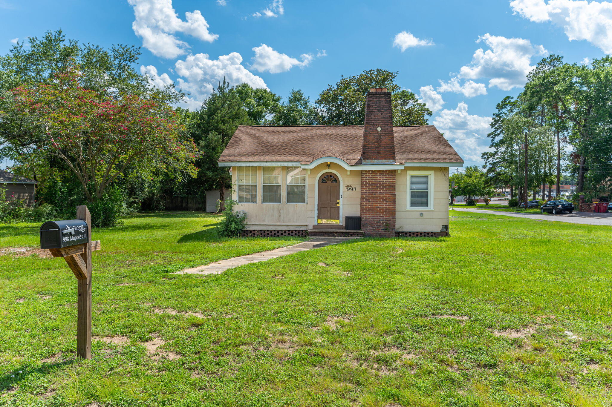 TOWN OF CRESTVIEW - Residential