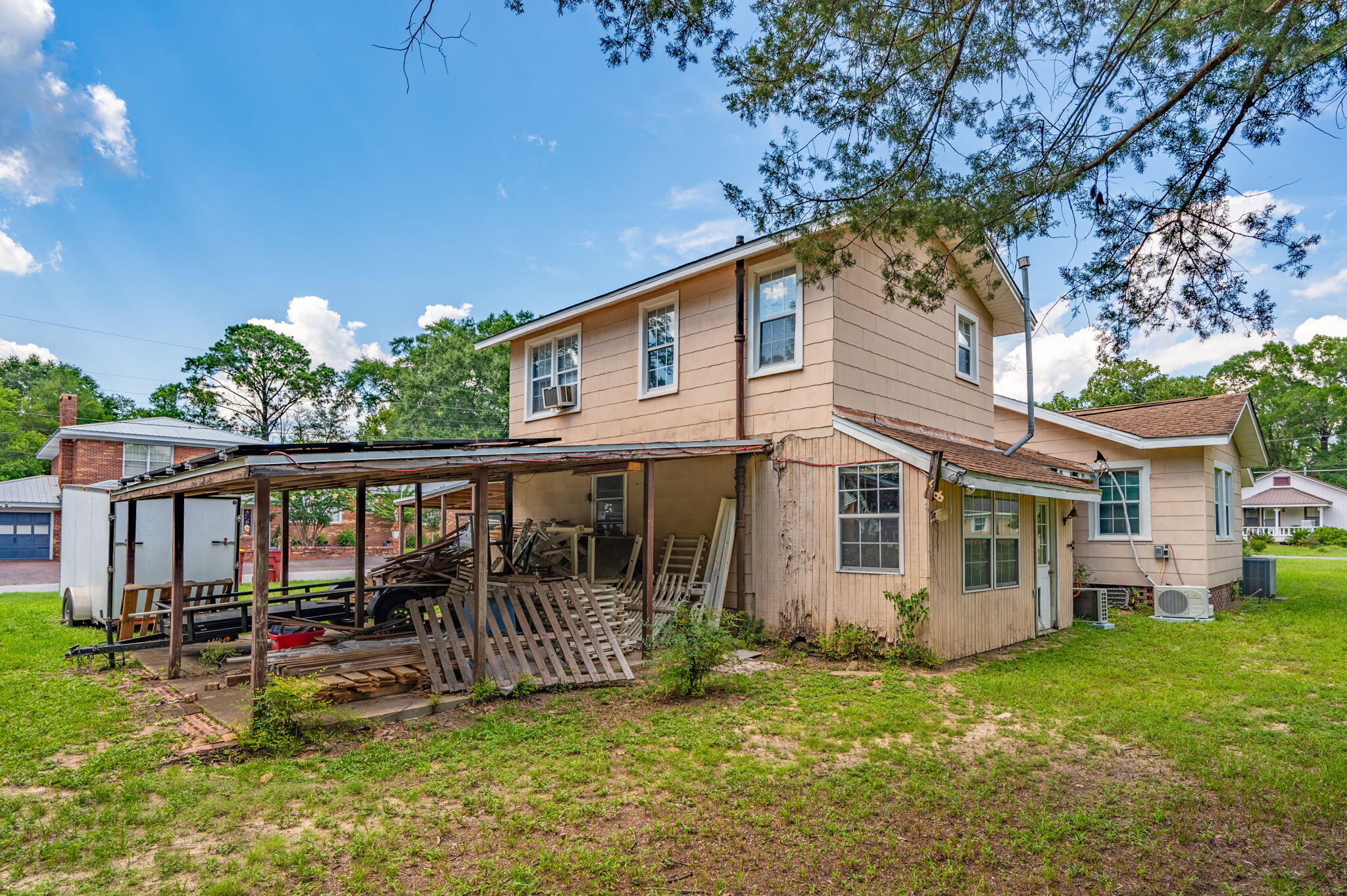 TOWN OF CRESTVIEW - Residential