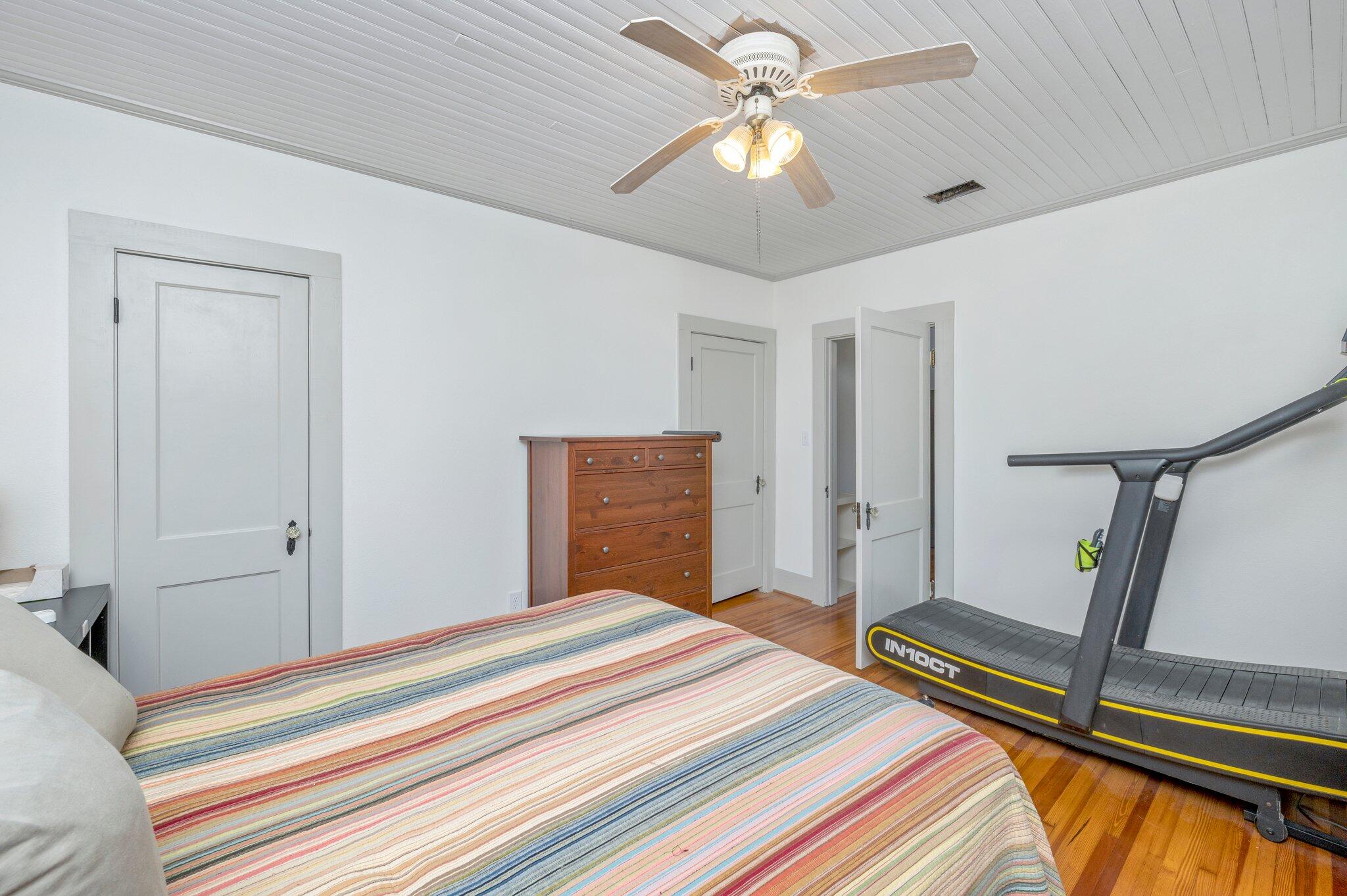 TOWN OF CRESTVIEW - Residential