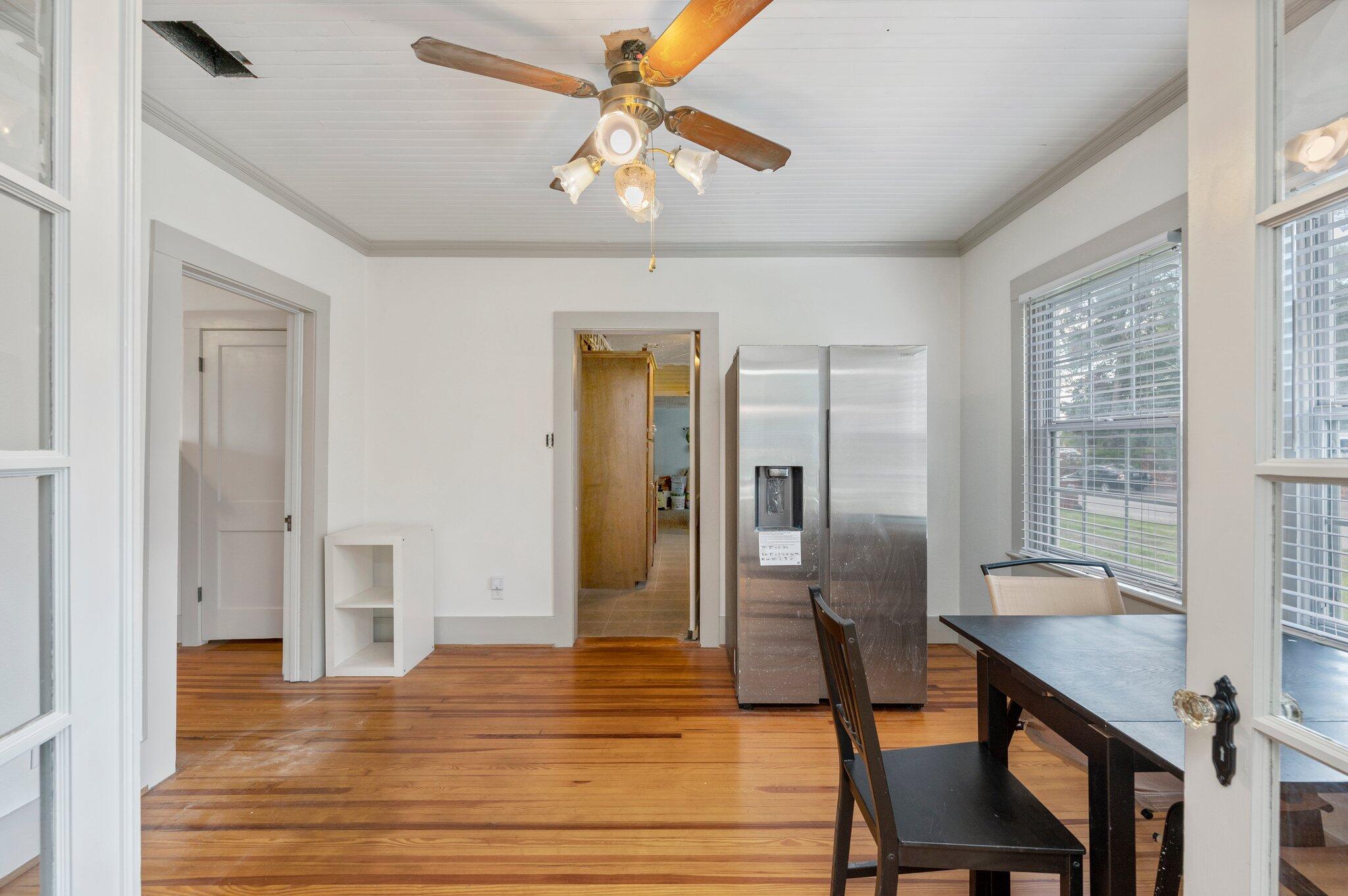 TOWN OF CRESTVIEW - Residential