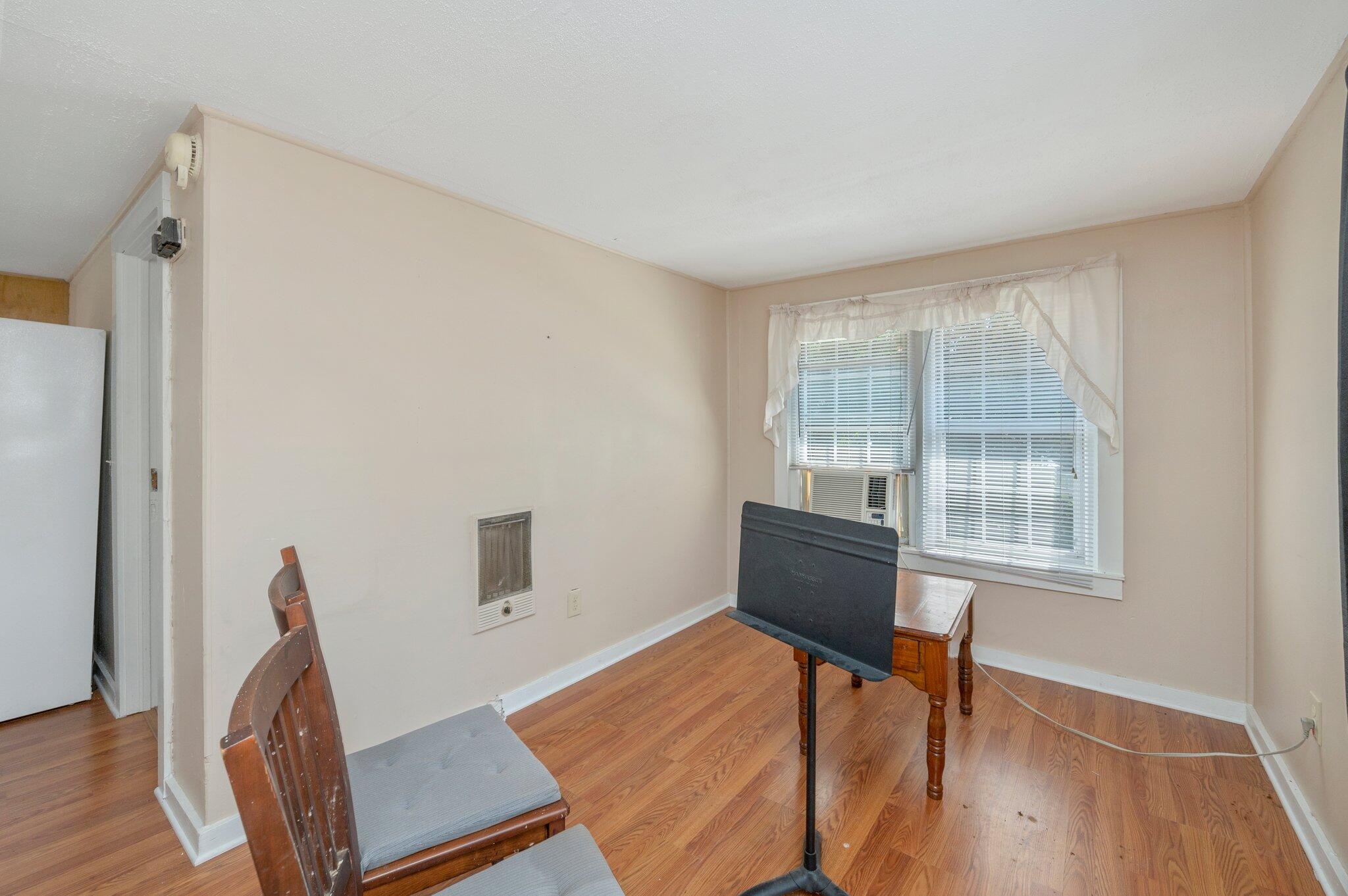 TOWN OF CRESTVIEW - Residential