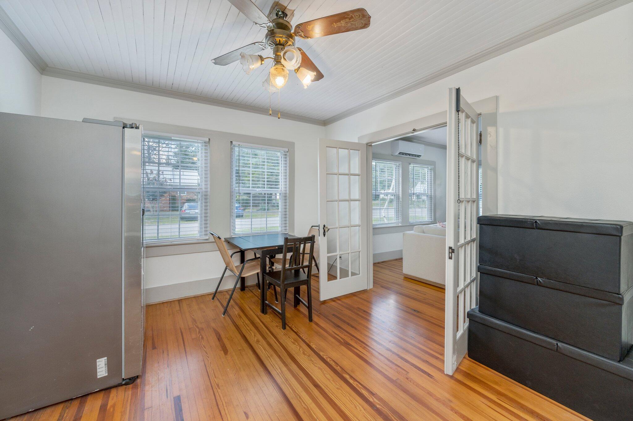 TOWN OF CRESTVIEW - Residential