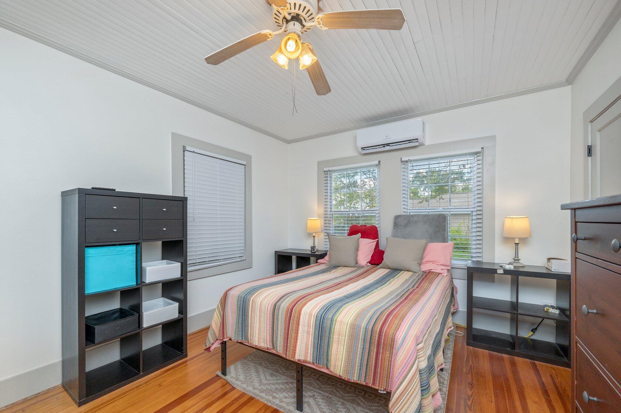 TOWN OF CRESTVIEW - Residential