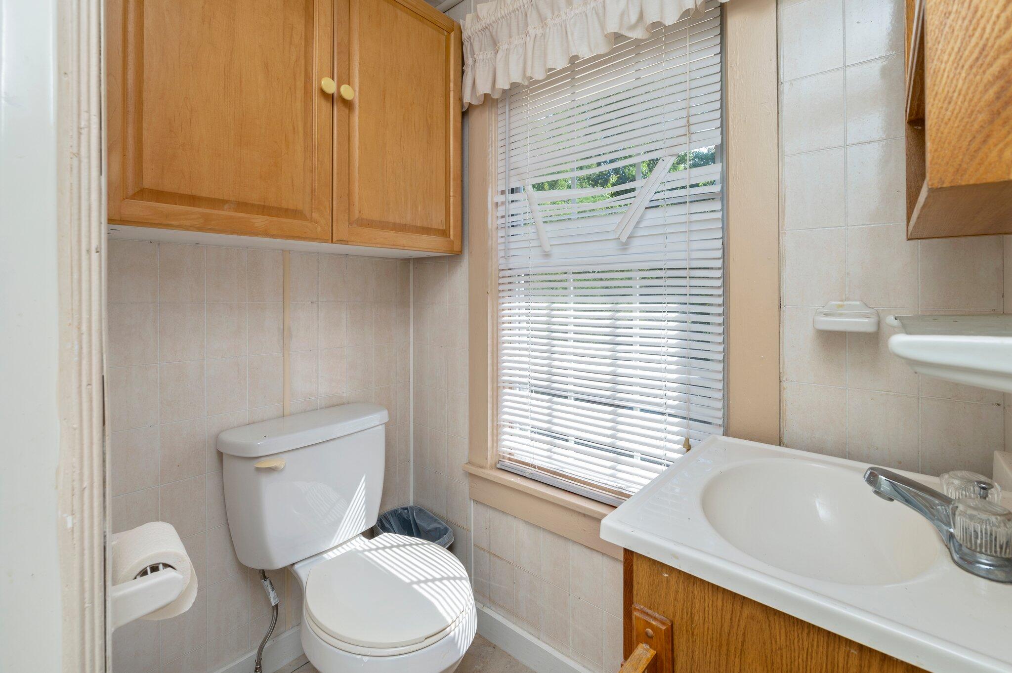 TOWN OF CRESTVIEW - Residential