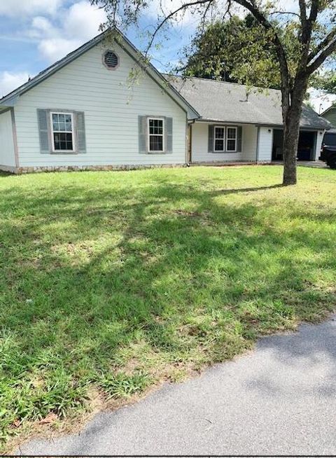 Photo of 604 Moss Drive, Crestview, FL 32536 (MLS # 981718) Photo of 604 Moss Drive, Crestview, FL 32536 (MLS # 981718)