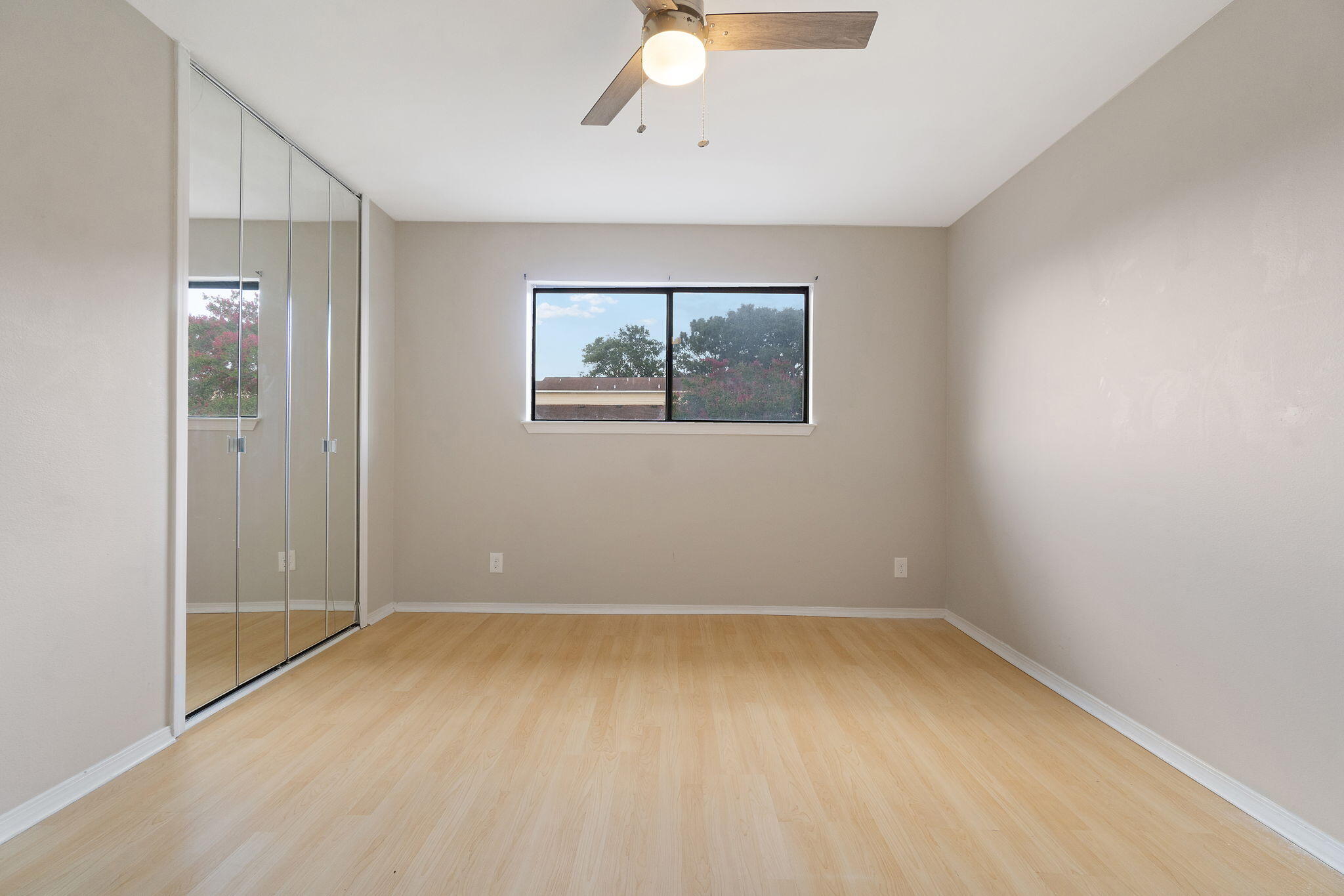 VILLAS ON THE SQUARE - Residential