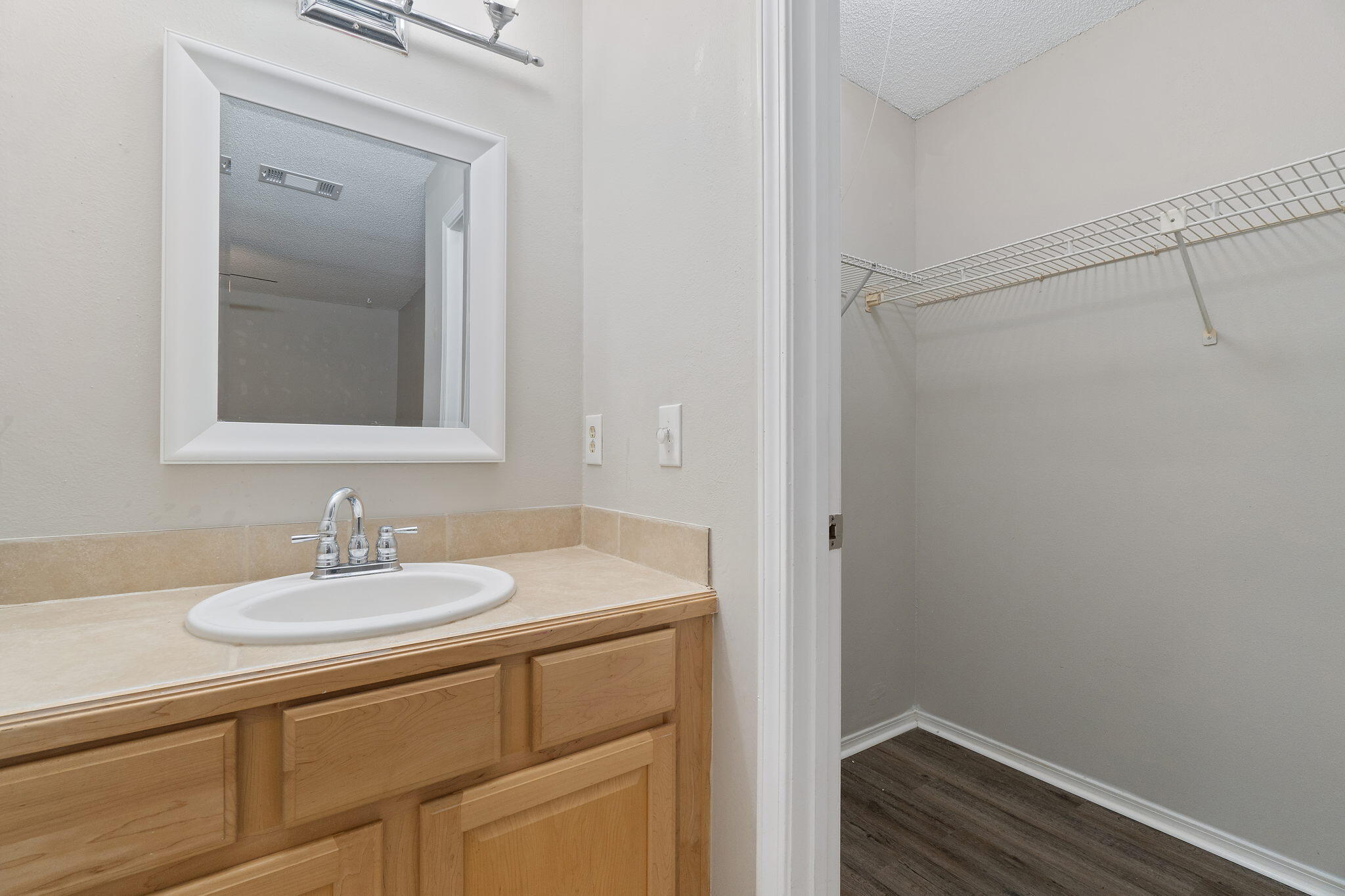 VILLAS ON THE SQUARE - Residential