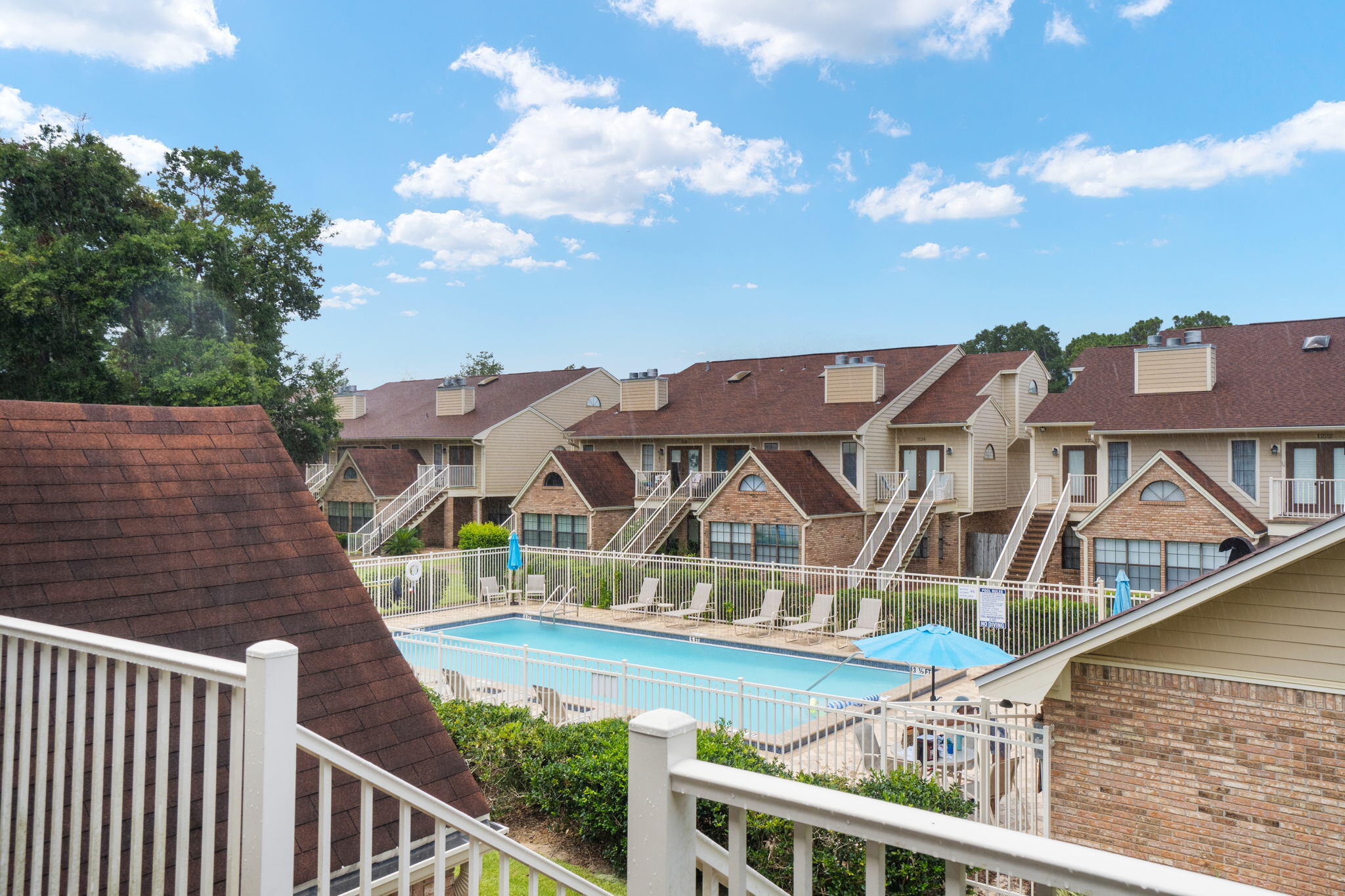 VILLAS ON THE SQUARE - Residential