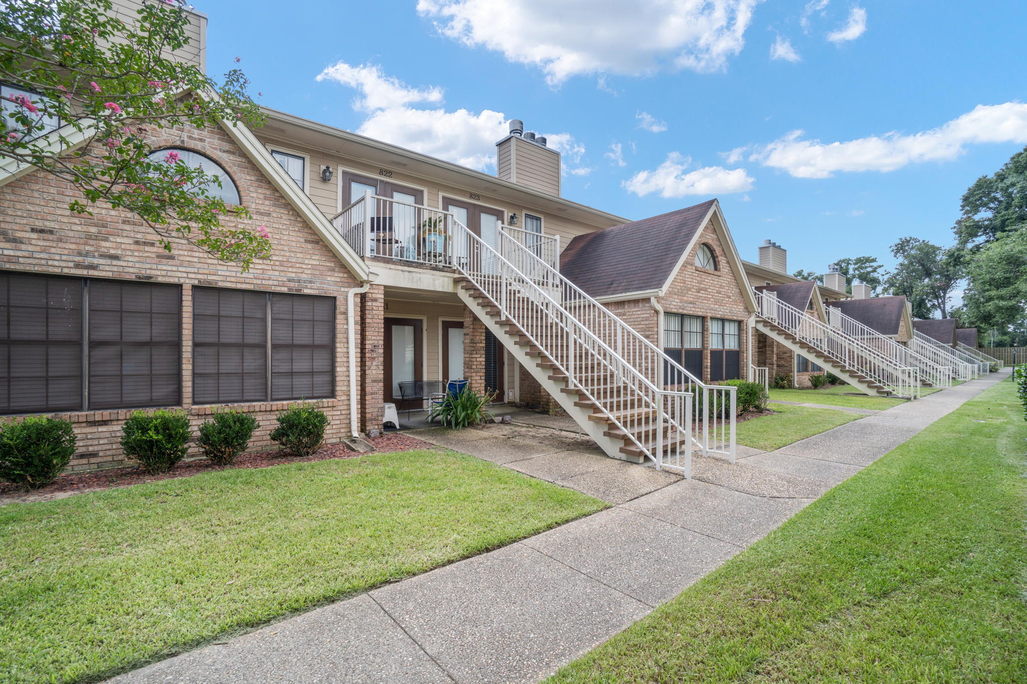 VILLAS ON THE SQUARE - Residential