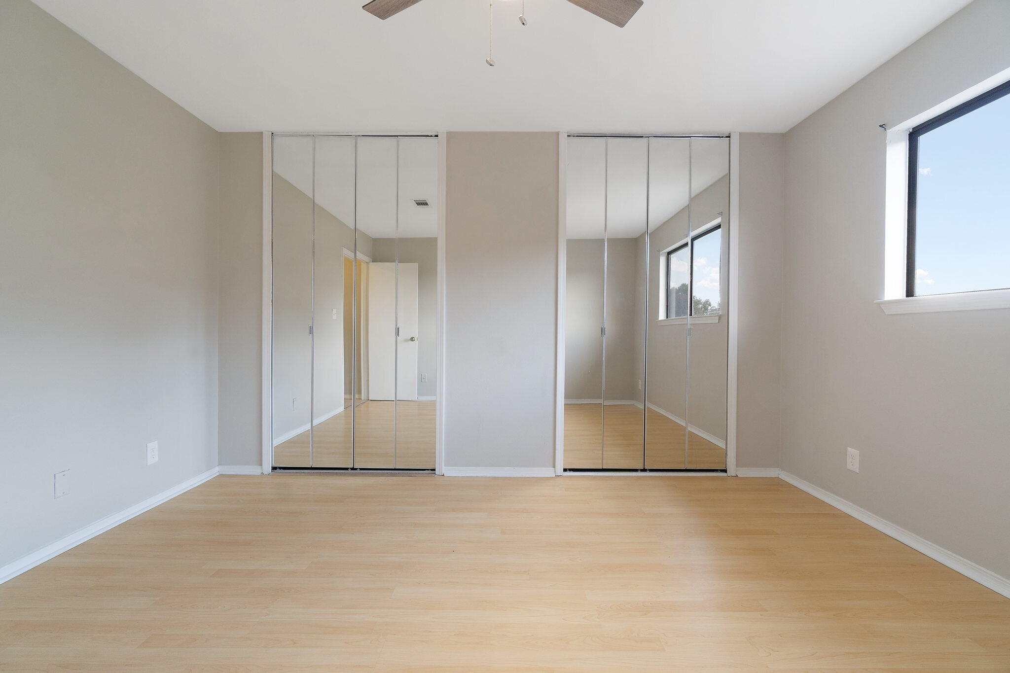 VILLAS ON THE SQUARE - Residential