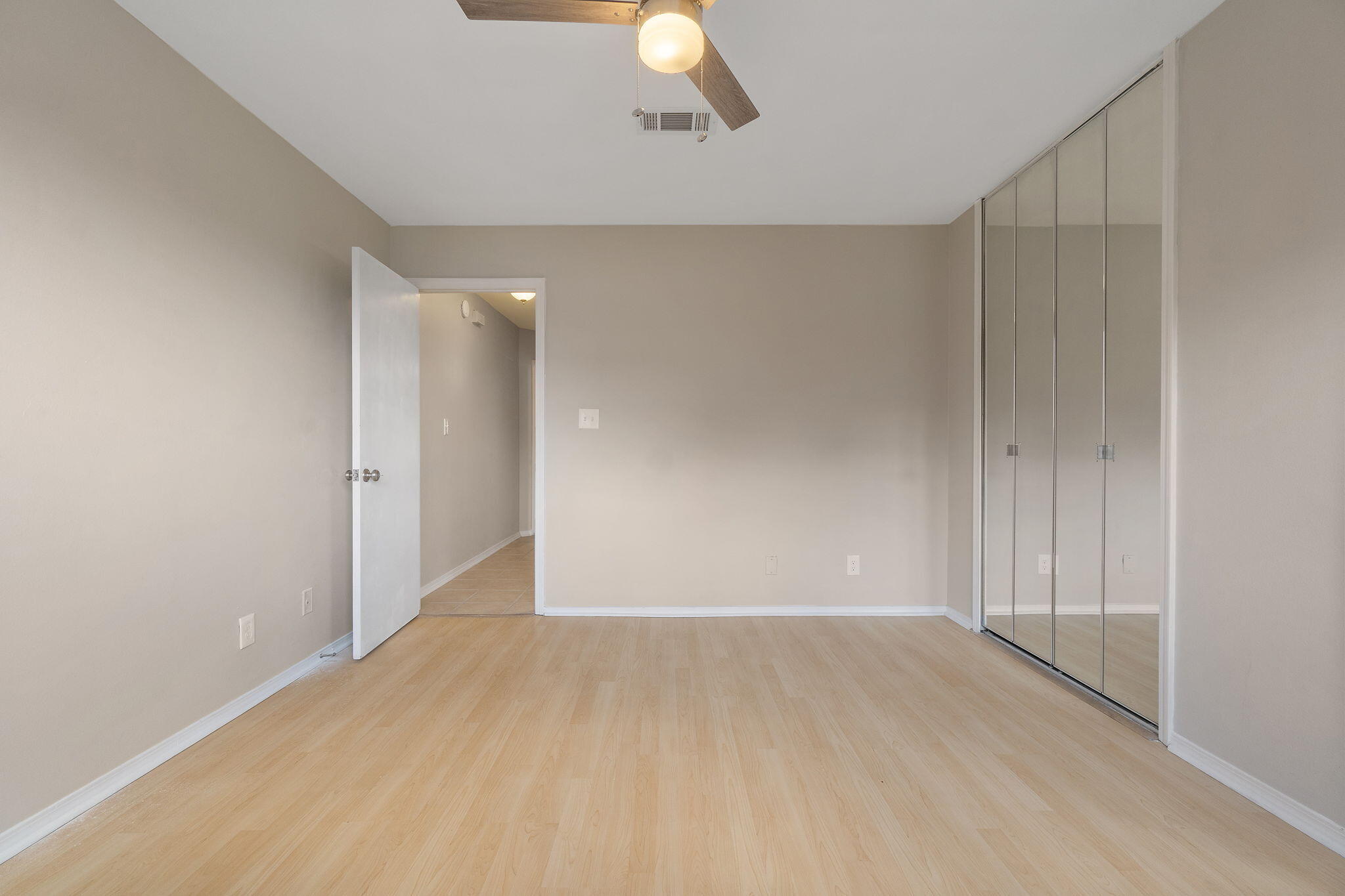 VILLAS ON THE SQUARE - Residential