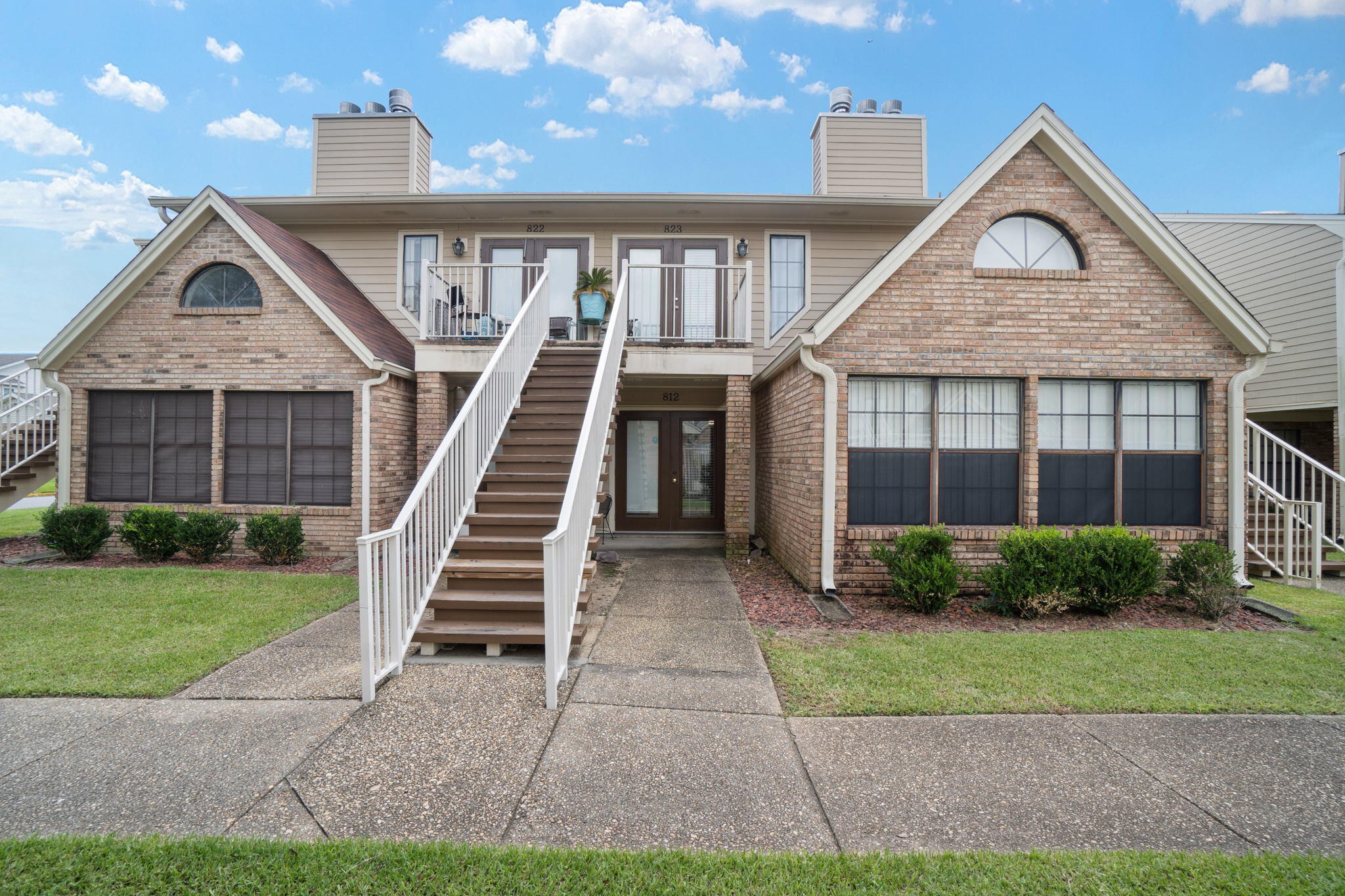 VILLAS ON THE SQUARE - Residential