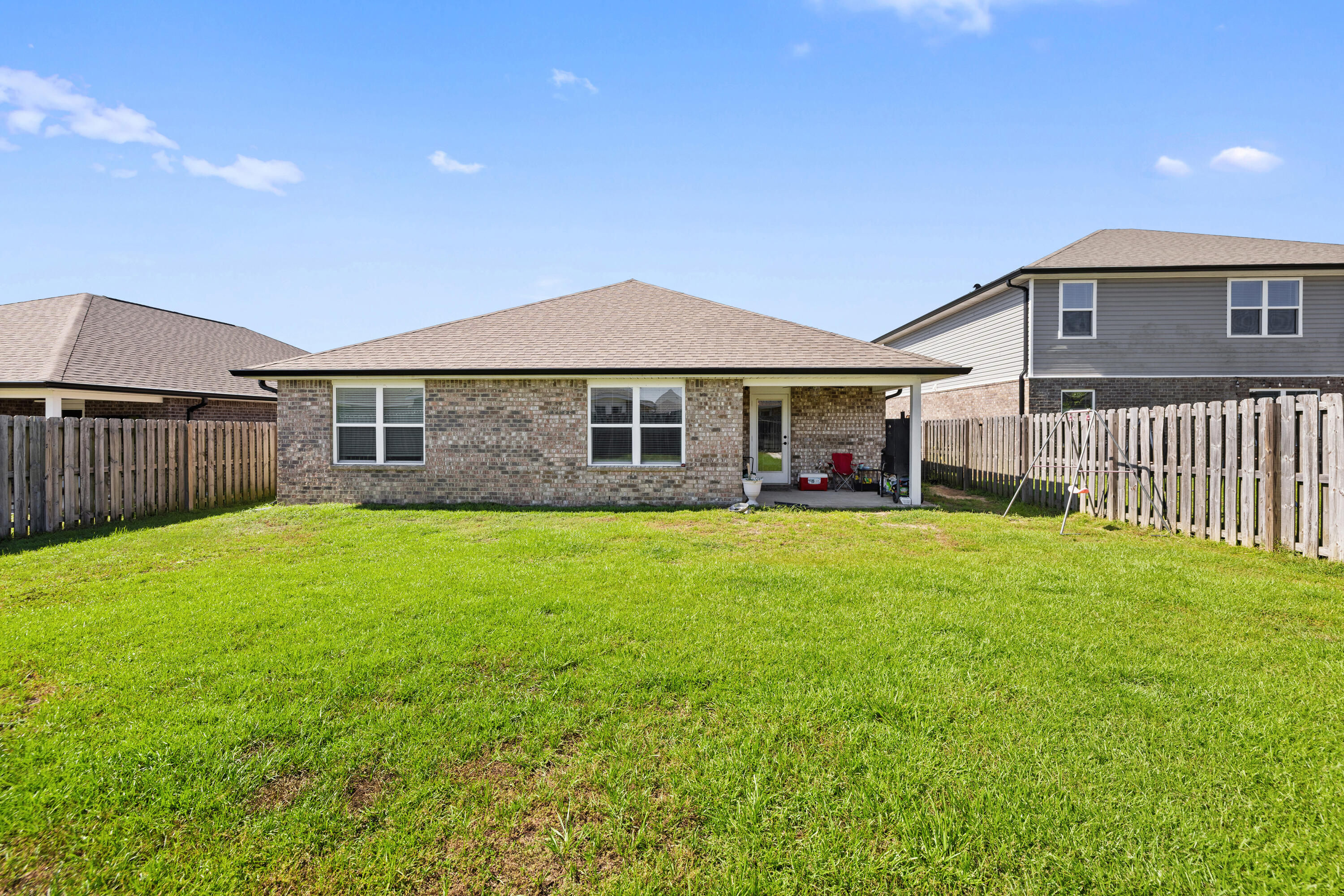 REDSTONE ESTATES - Residential Lease