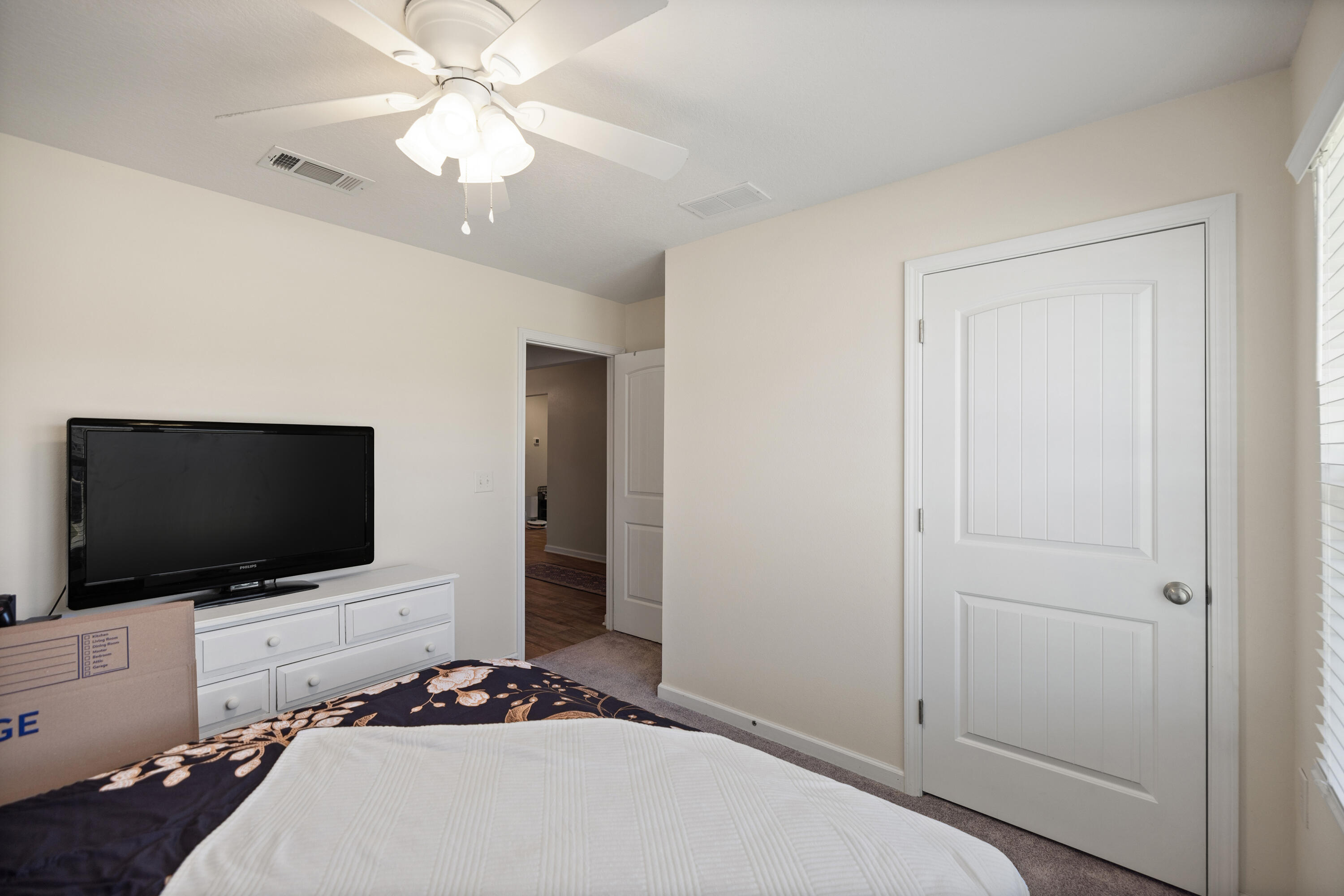 REDSTONE ESTATES - Residential Lease