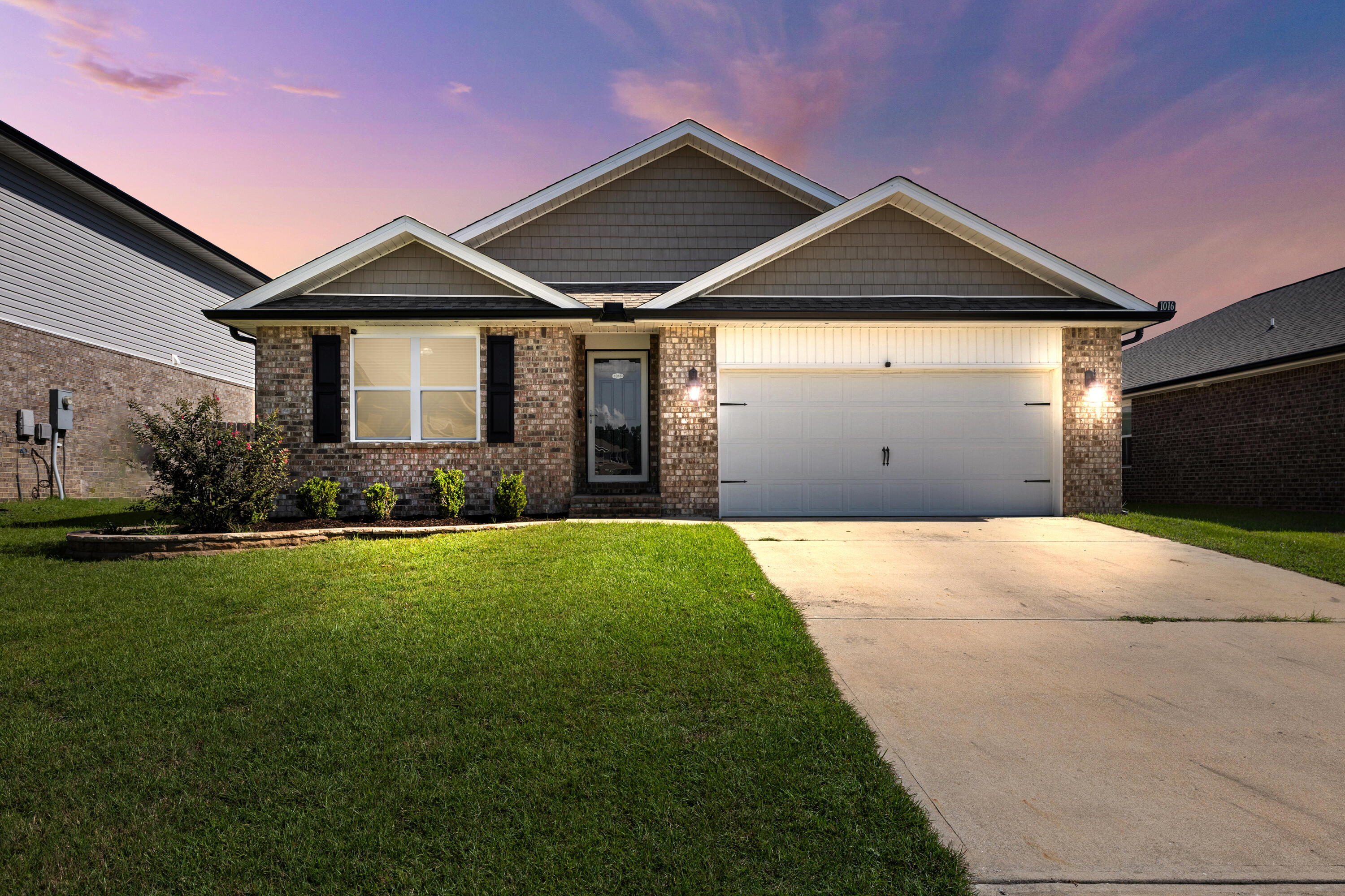 REDSTONE ESTATES - Residential Lease