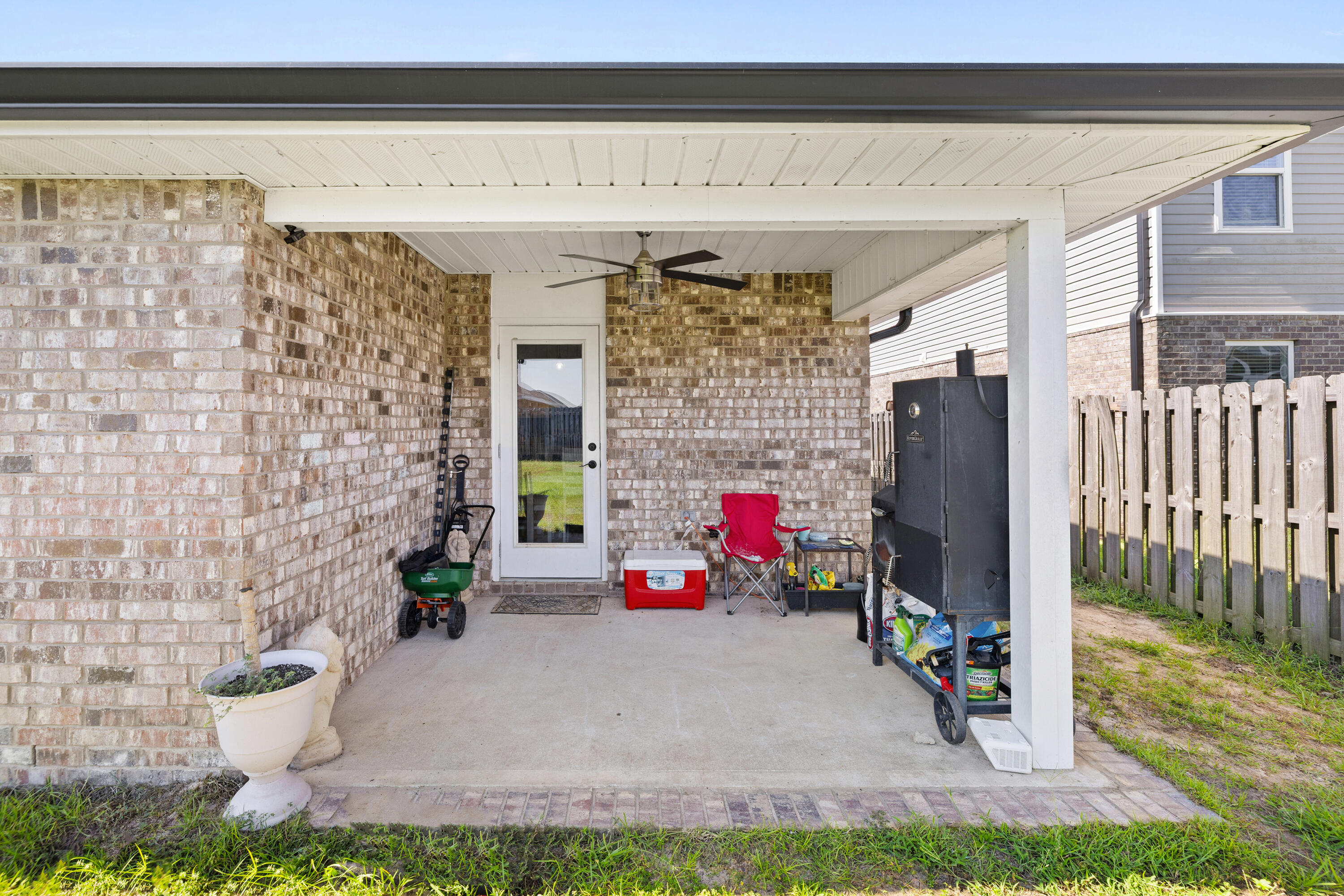 REDSTONE ESTATES - Residential Lease