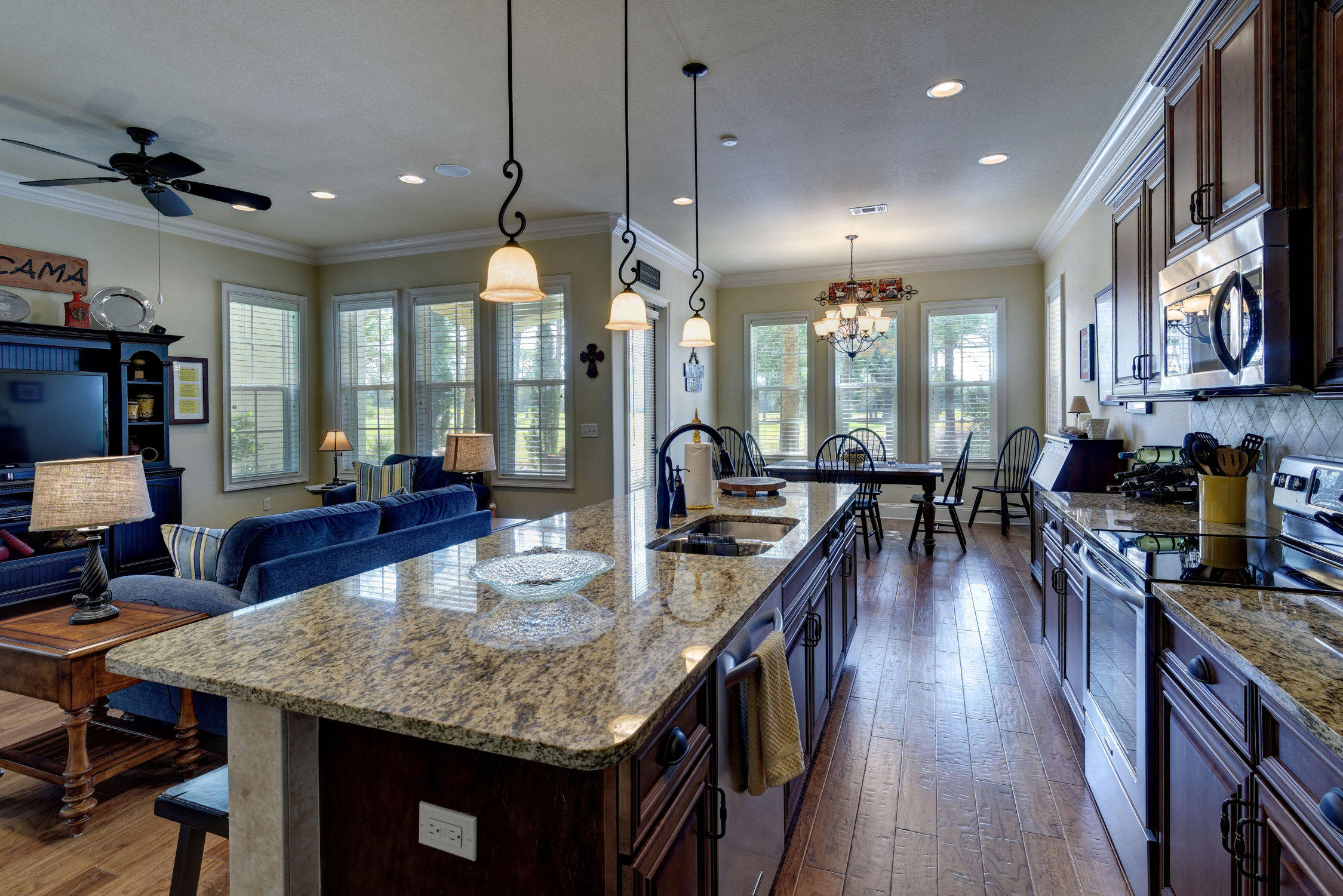 VILLA LAGO - Residential