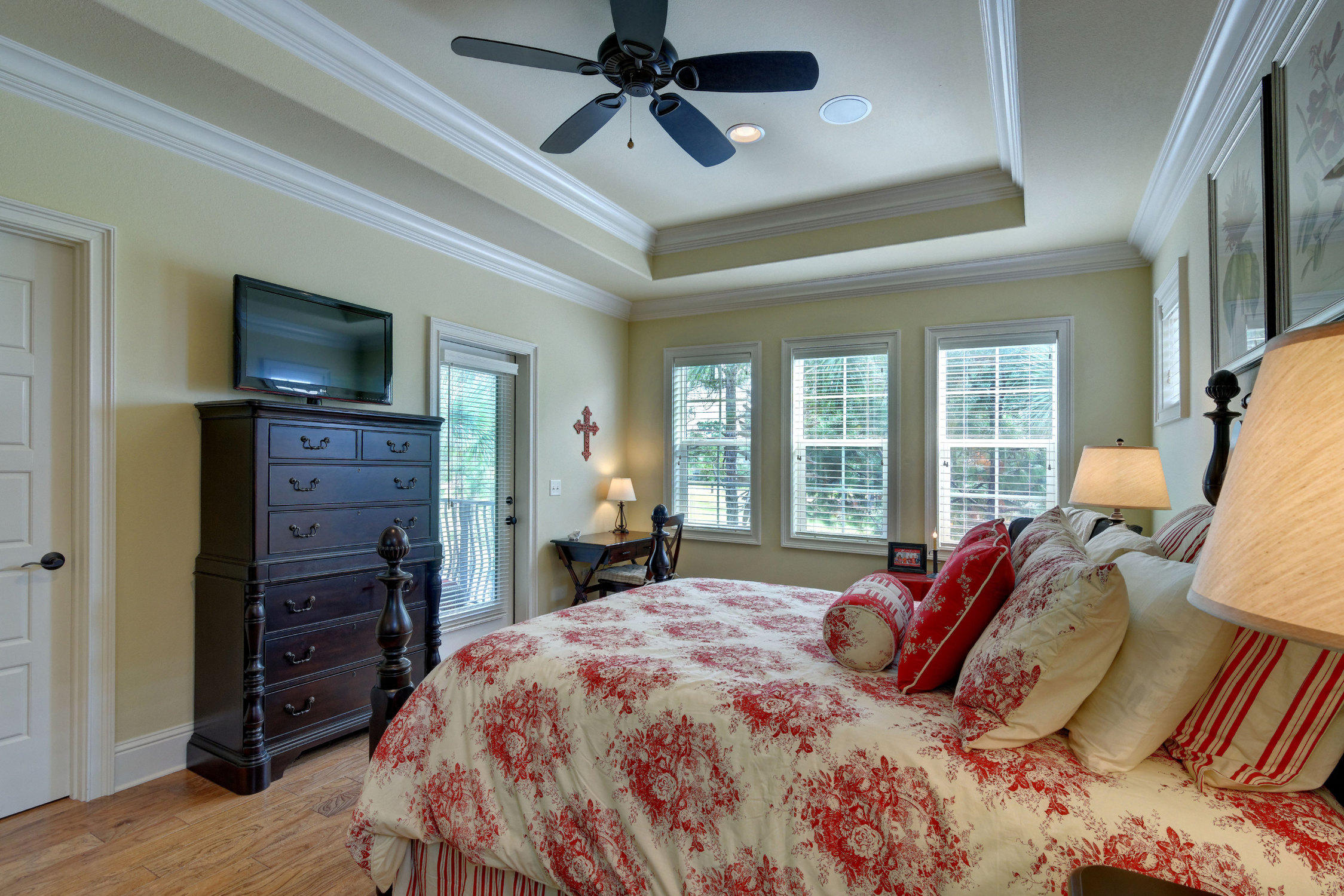 VILLA LAGO - Residential