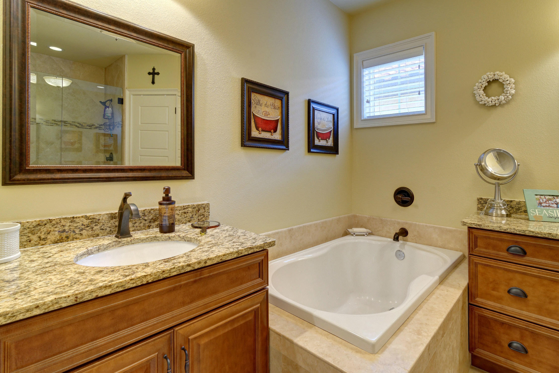 VILLA LAGO - Residential