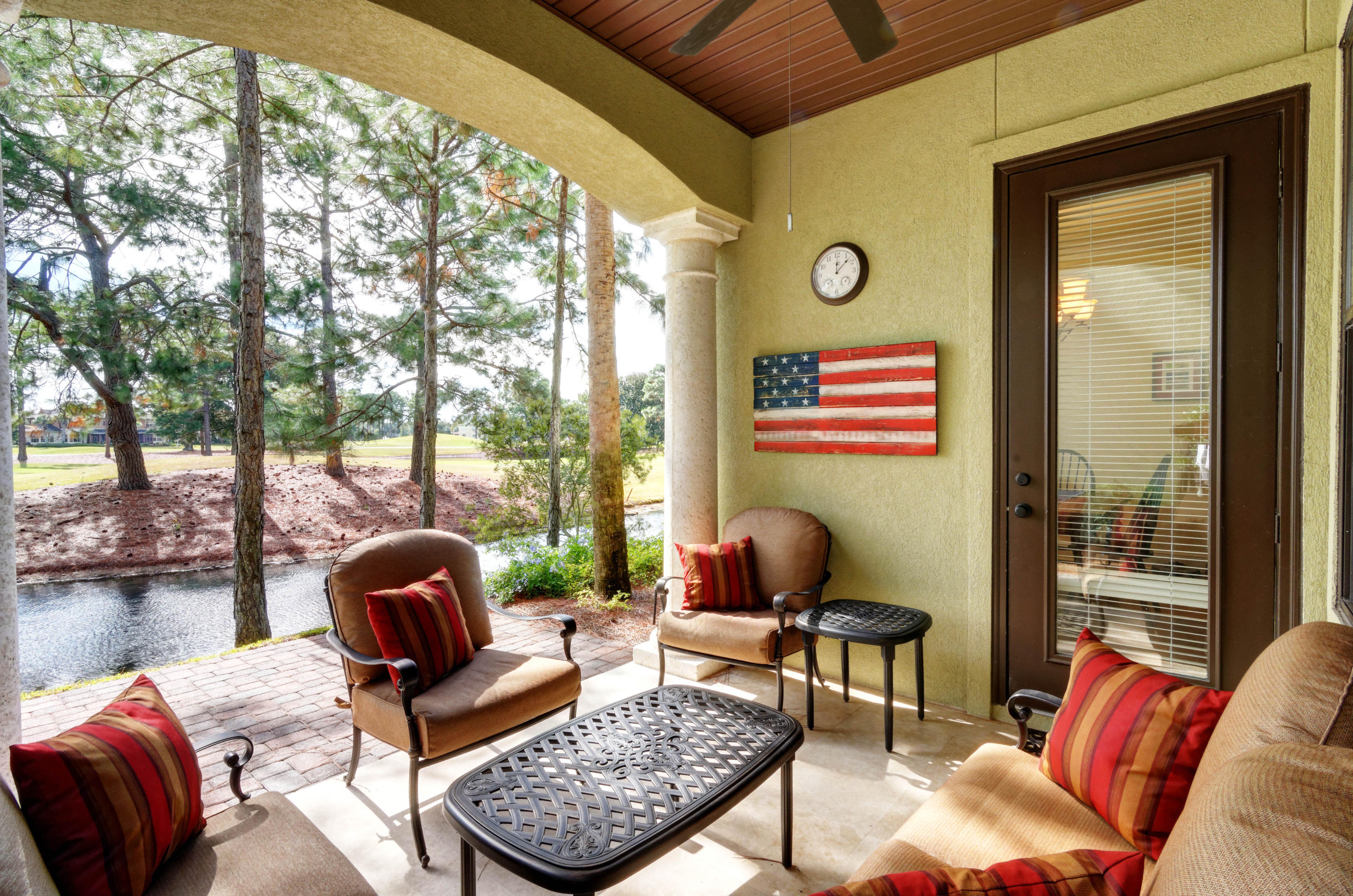 VILLA LAGO - Residential