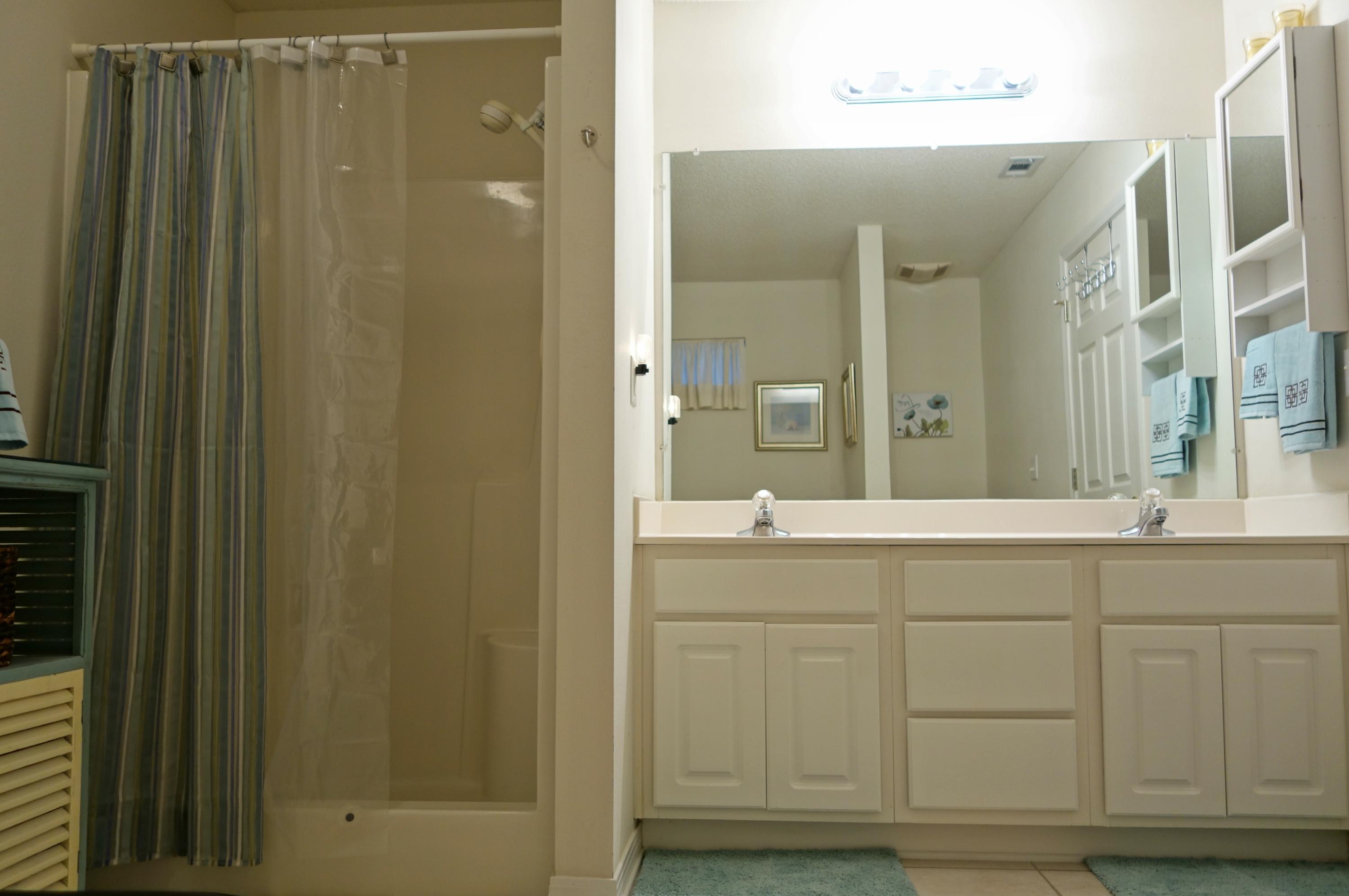 MAGNOLIA BEACH - Residential Lease