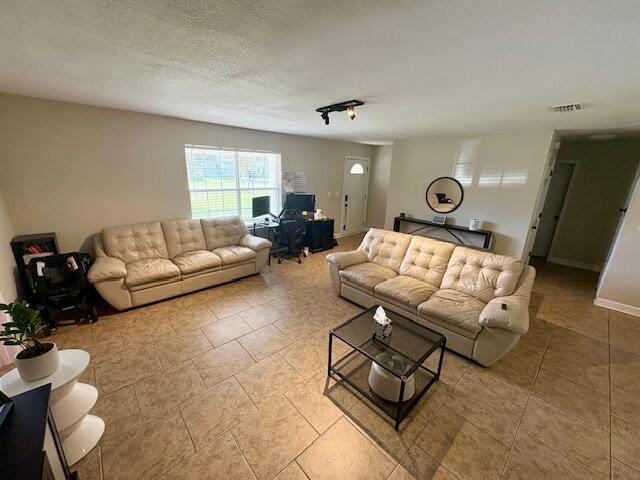 WILDWOOD ESTATES - Residential Lease