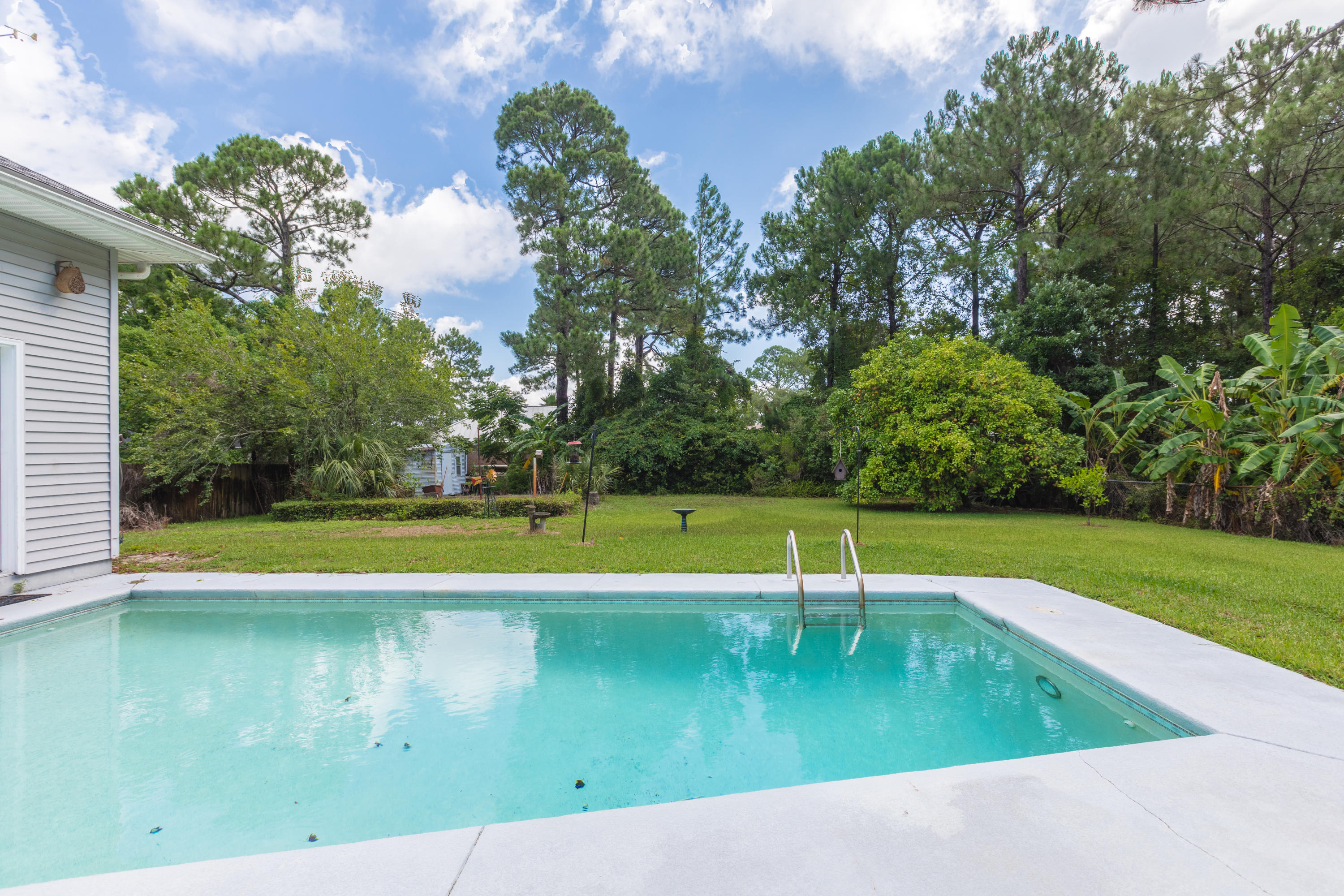 HOLIDAY SHORES ESTATES 3RD ADDN - Residential