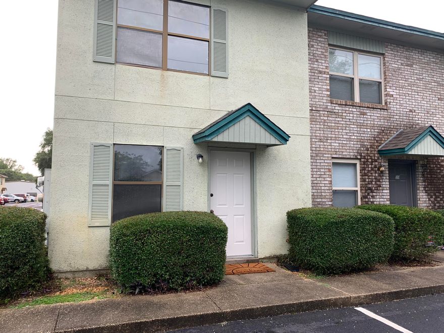 Freshly painted townhome centrally located in Fort Walton Beach. There is new carpeting in the bedrooms and stairway. The kitchen comes fully equipped with stainless appliances inluding the fridge (black). There is a large laundry/storage room off the patio with hook-ups for the washer and dryer. The spacious master bedroom has a huge walk-in closet and deck off the back to enjoy the sunshine.  The guest room has planty of storage as well. Come see this lovely townhome today.