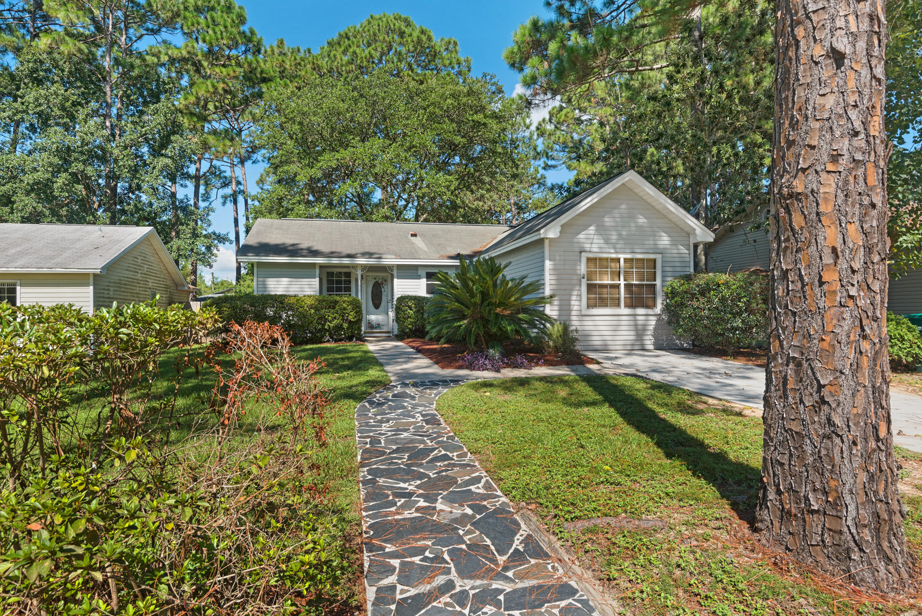 VALPARAISO PINECREST - Residential