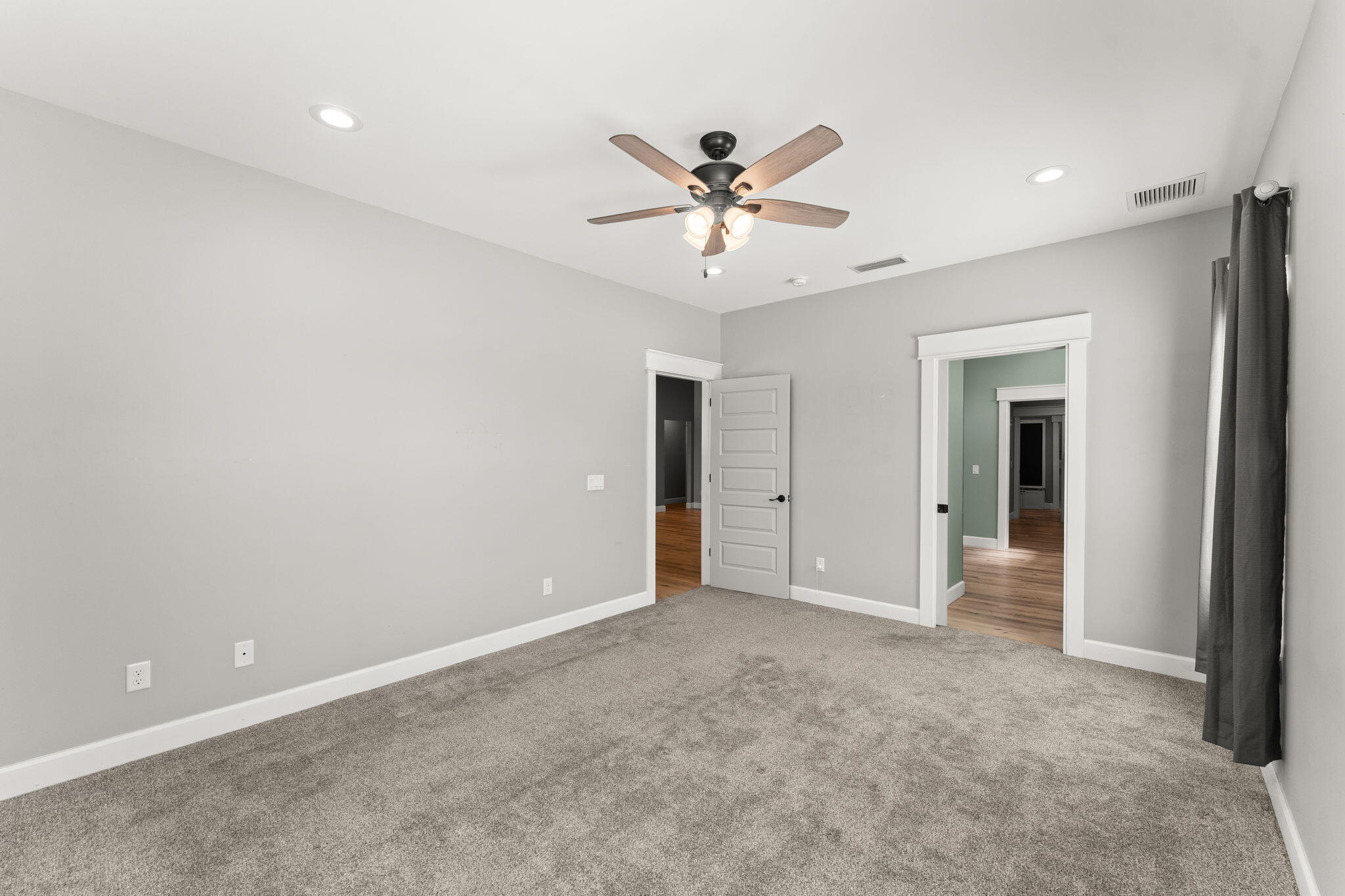 NO RECORDED SUBDIVISION - Residential