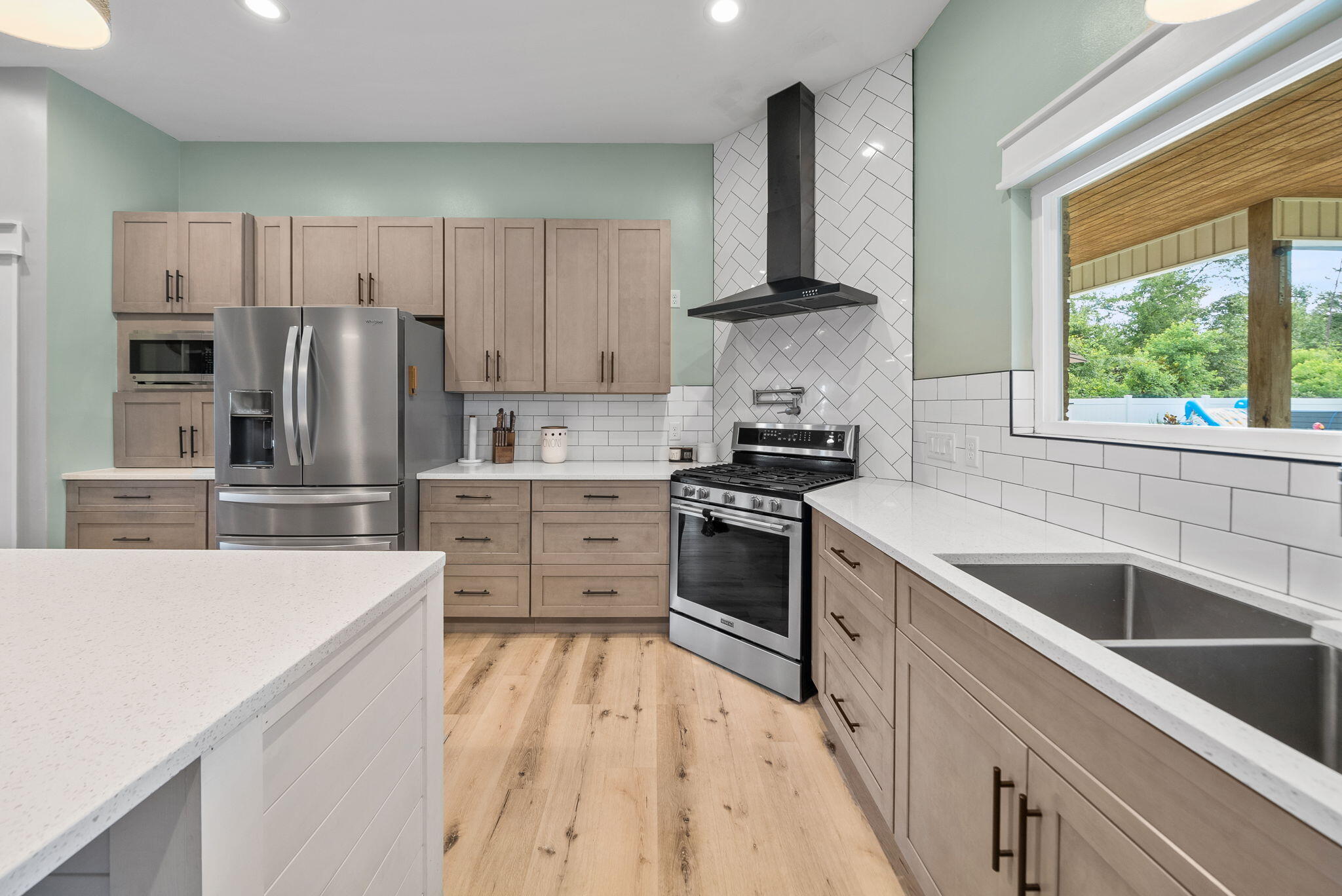 NO RECORDED SUBDIVISION - Residential