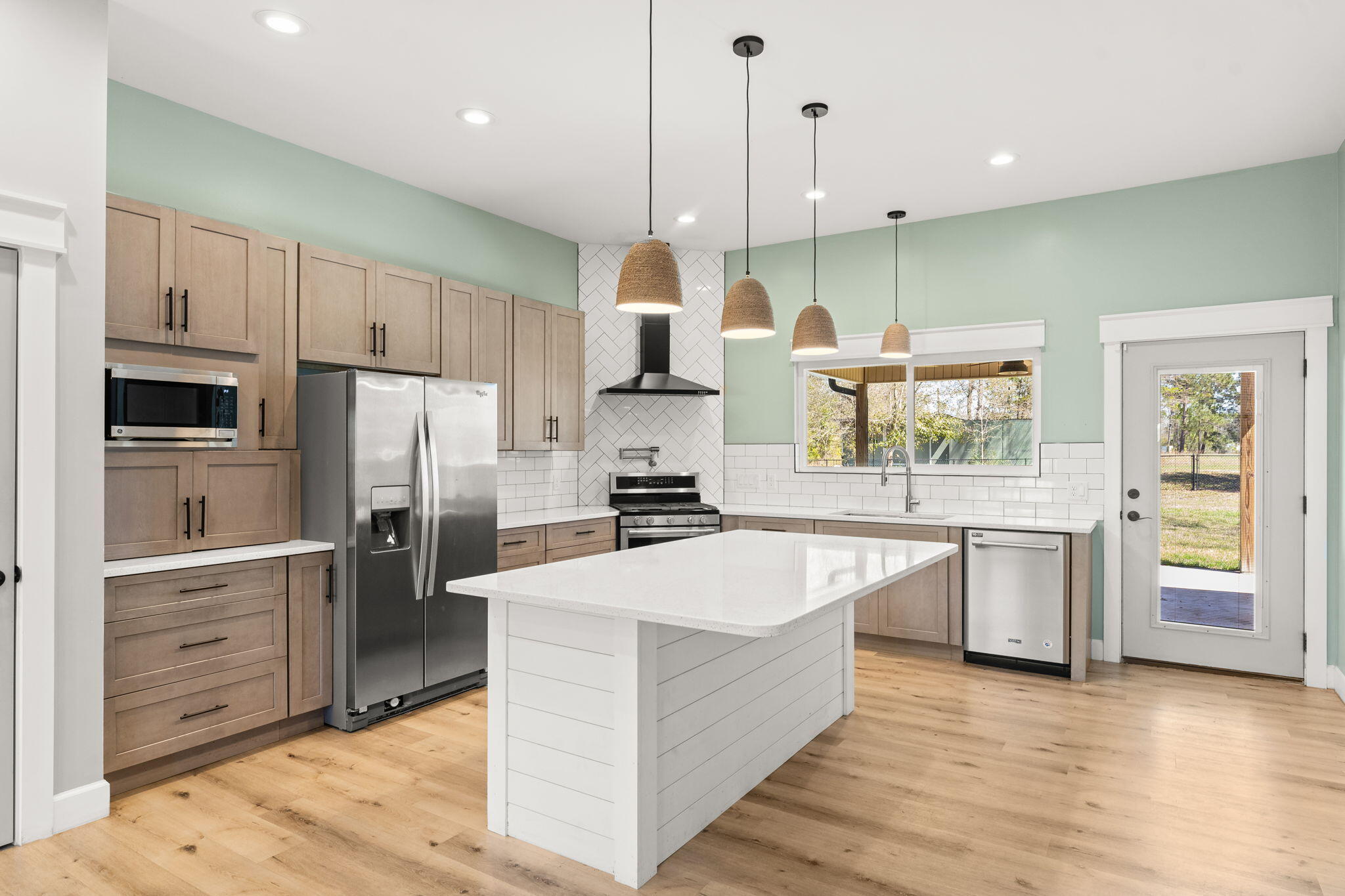 NO RECORDED SUBDIVISION - Residential