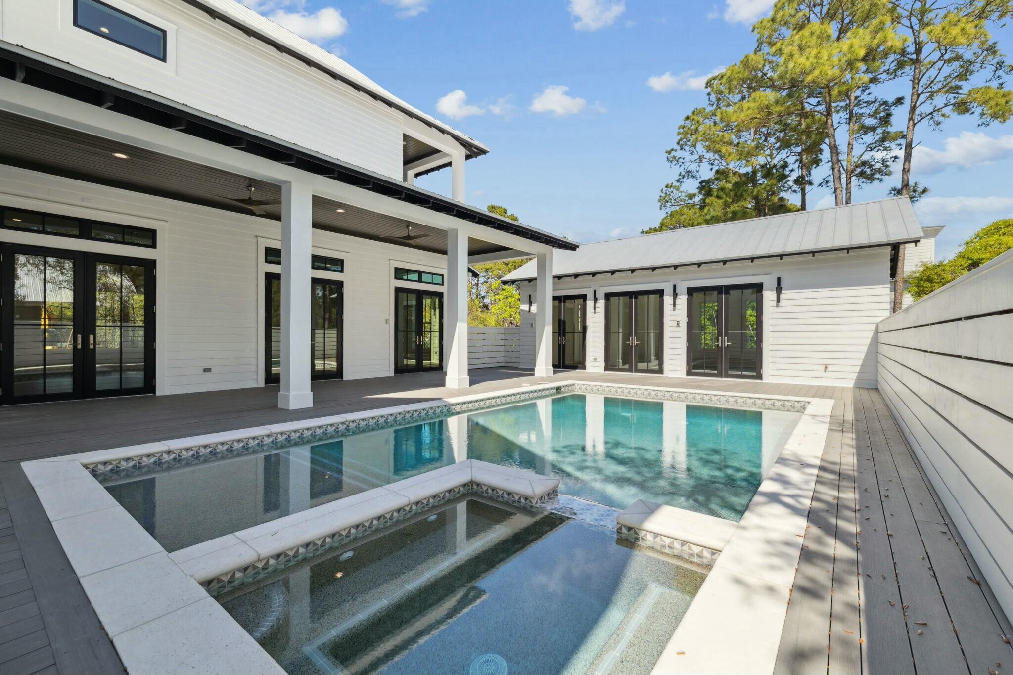 EASTERN LAKE S/D - Residential