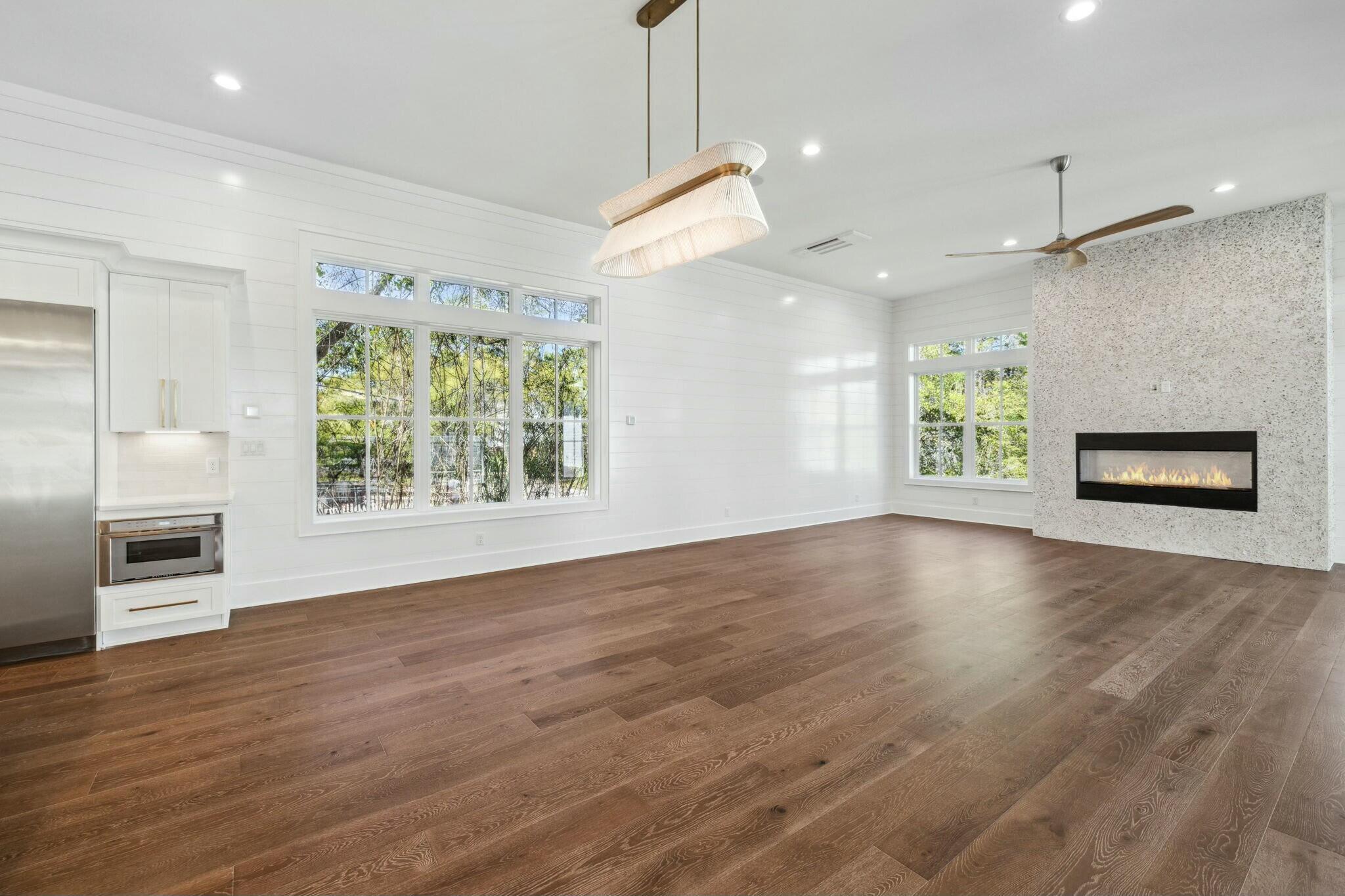 EASTERN LAKE S/D - Residential