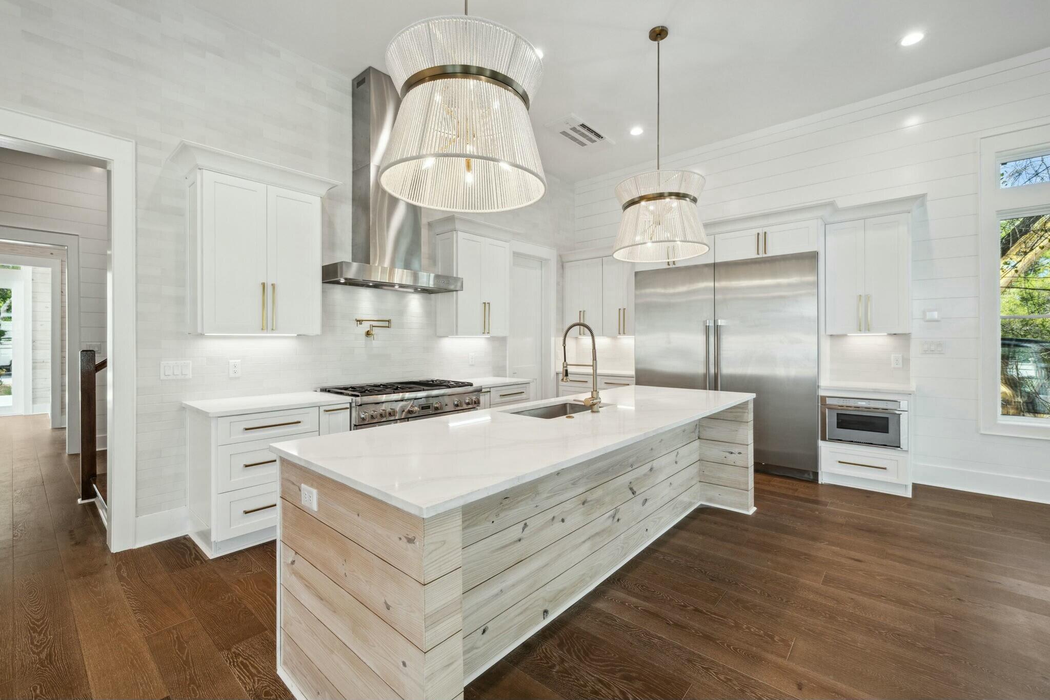 EASTERN LAKE S/D - Residential