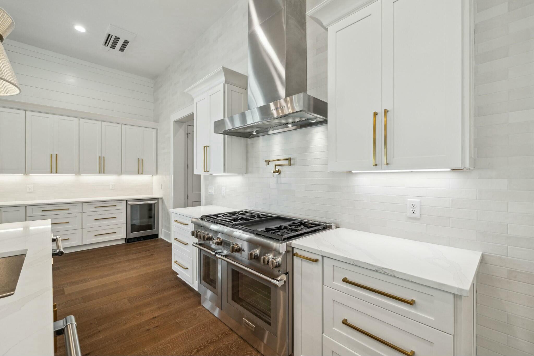 EASTERN LAKE S/D - Residential