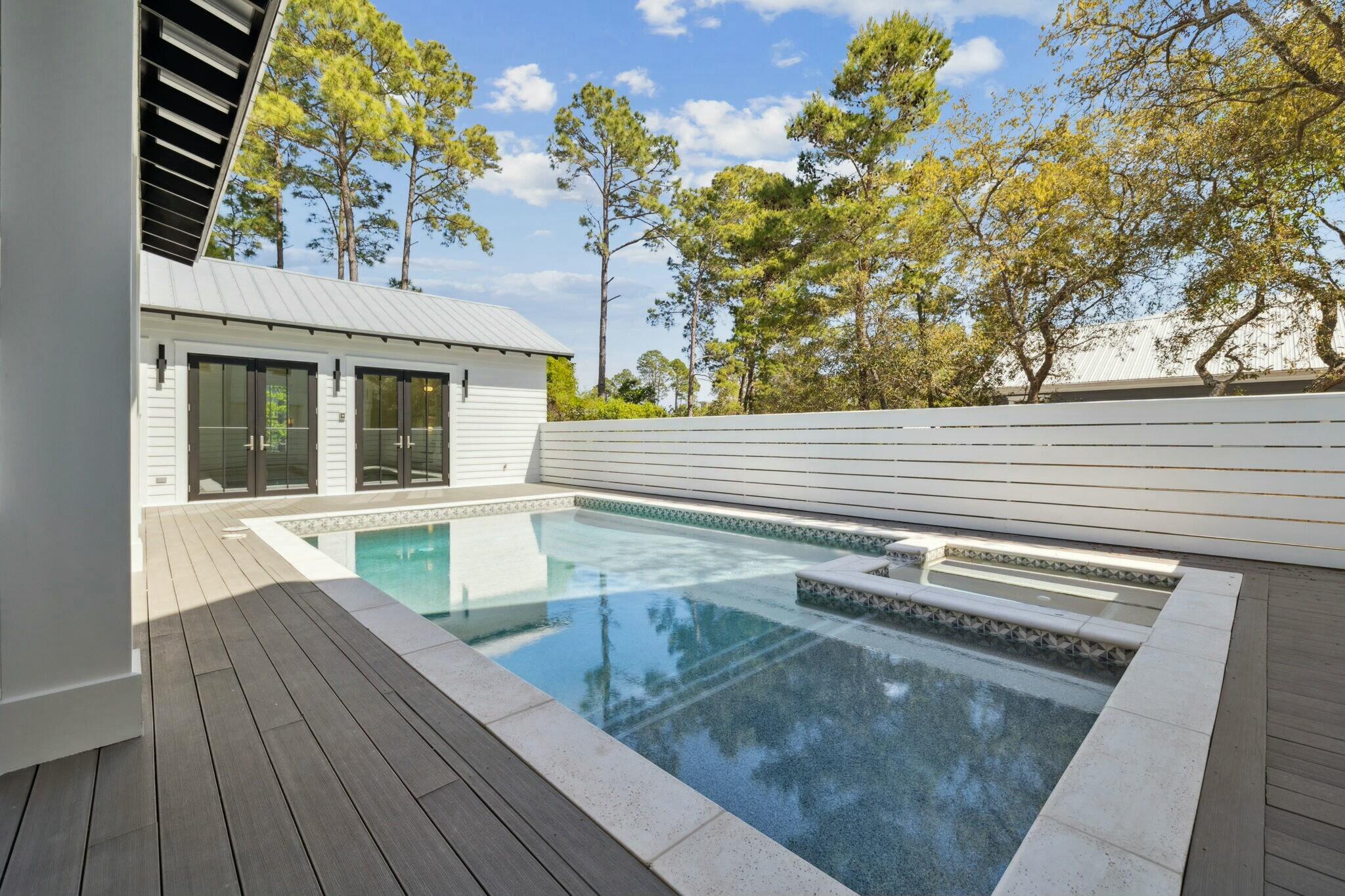 EASTERN LAKE S/D - Residential