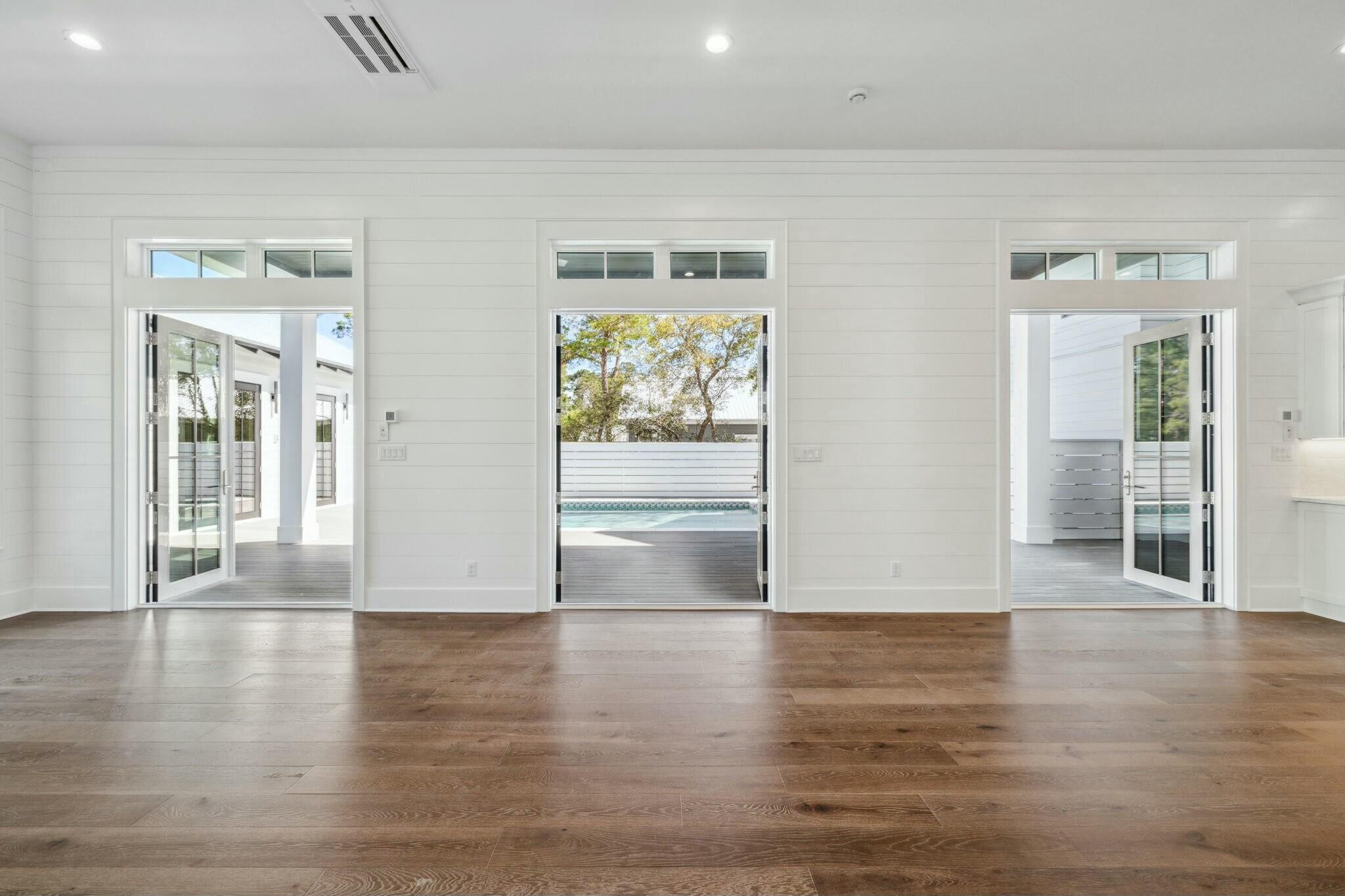 EASTERN LAKE S/D - Residential