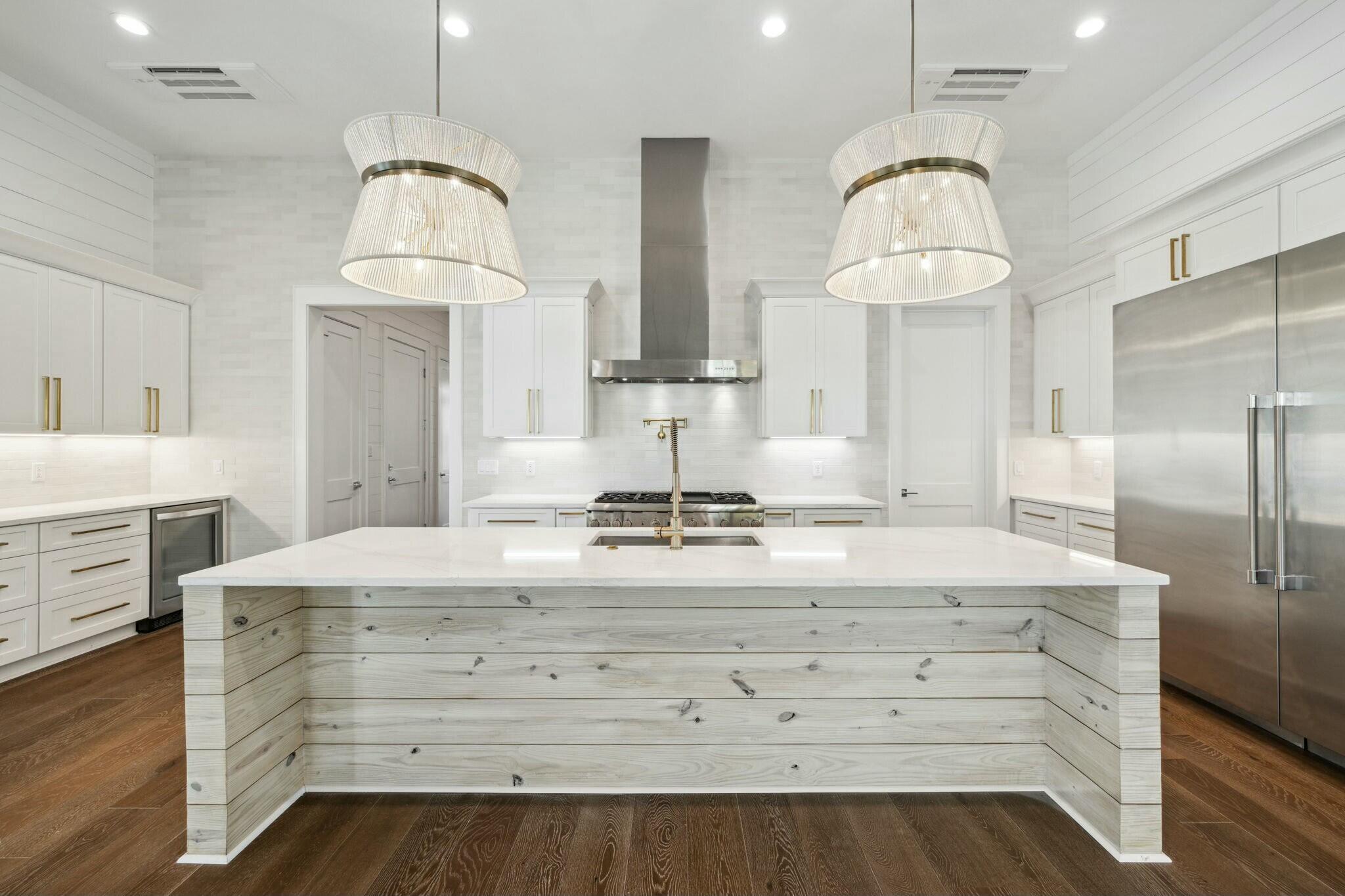EASTERN LAKE S/D - Residential