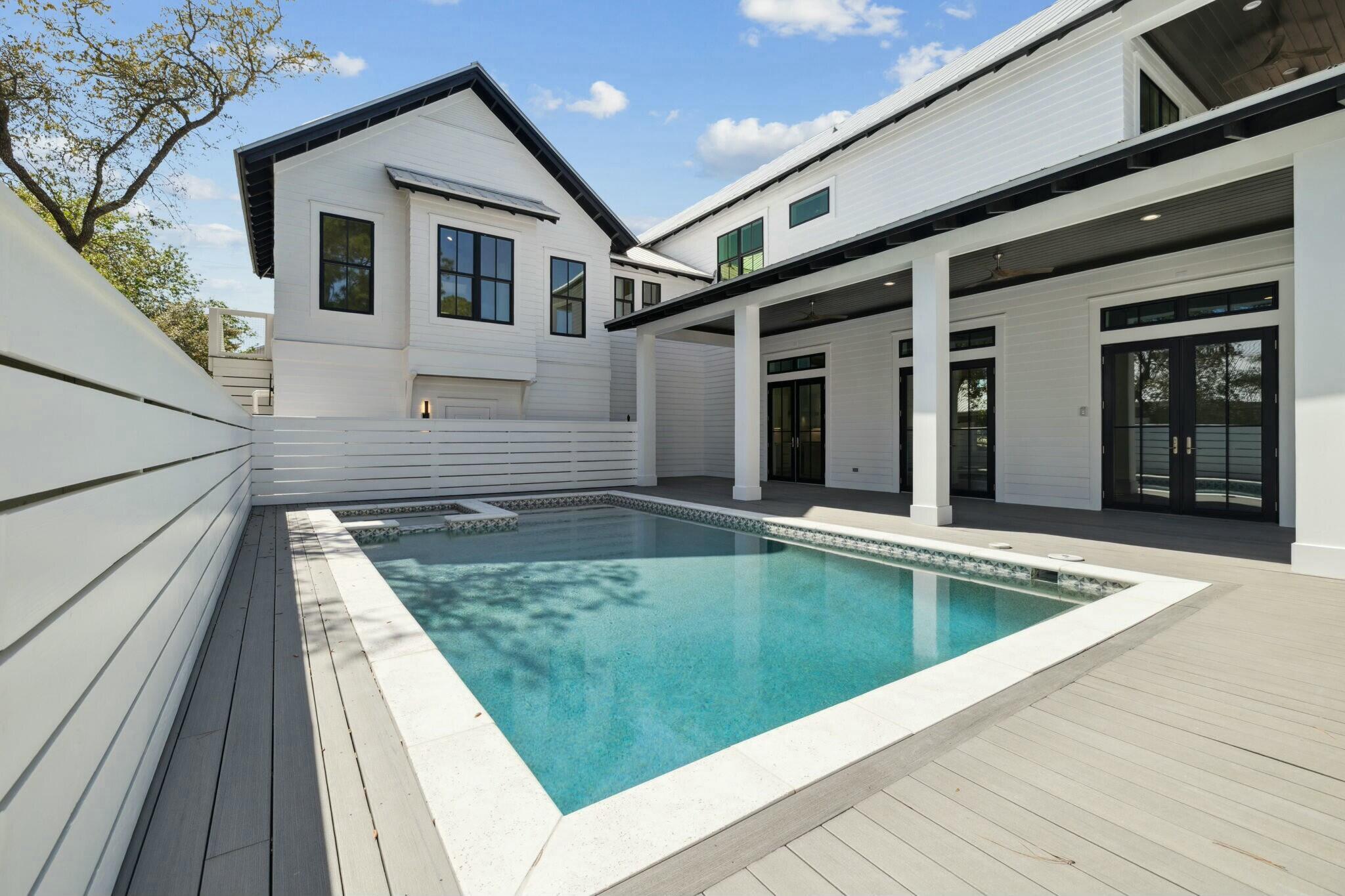 EASTERN LAKE S/D - Residential