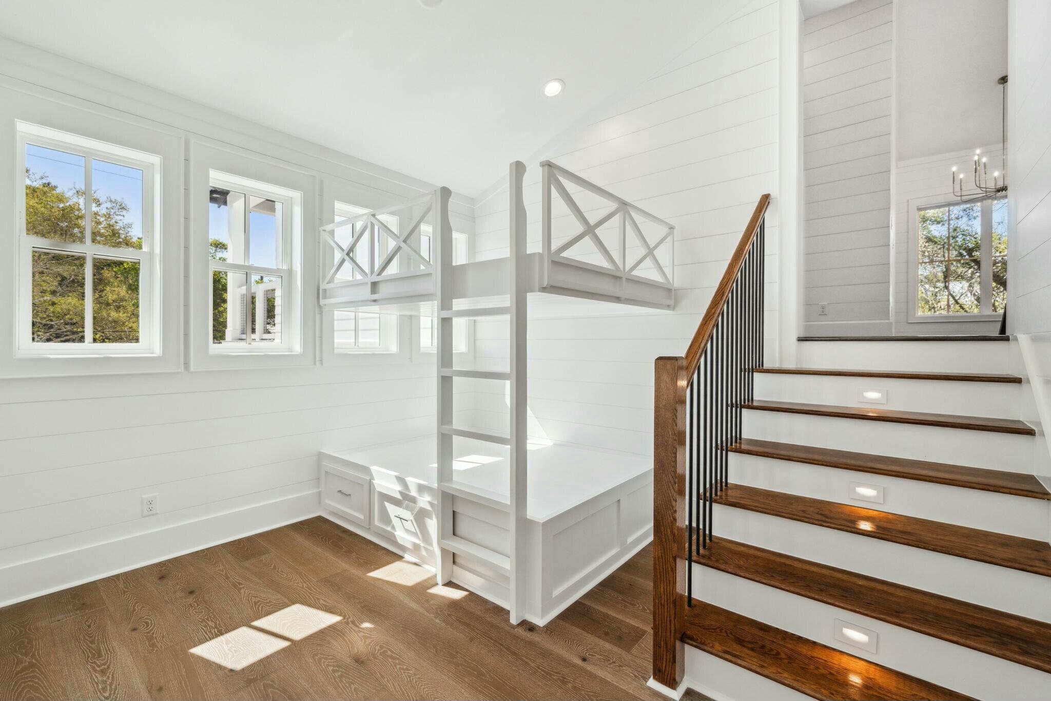 EASTERN LAKE S/D - Residential